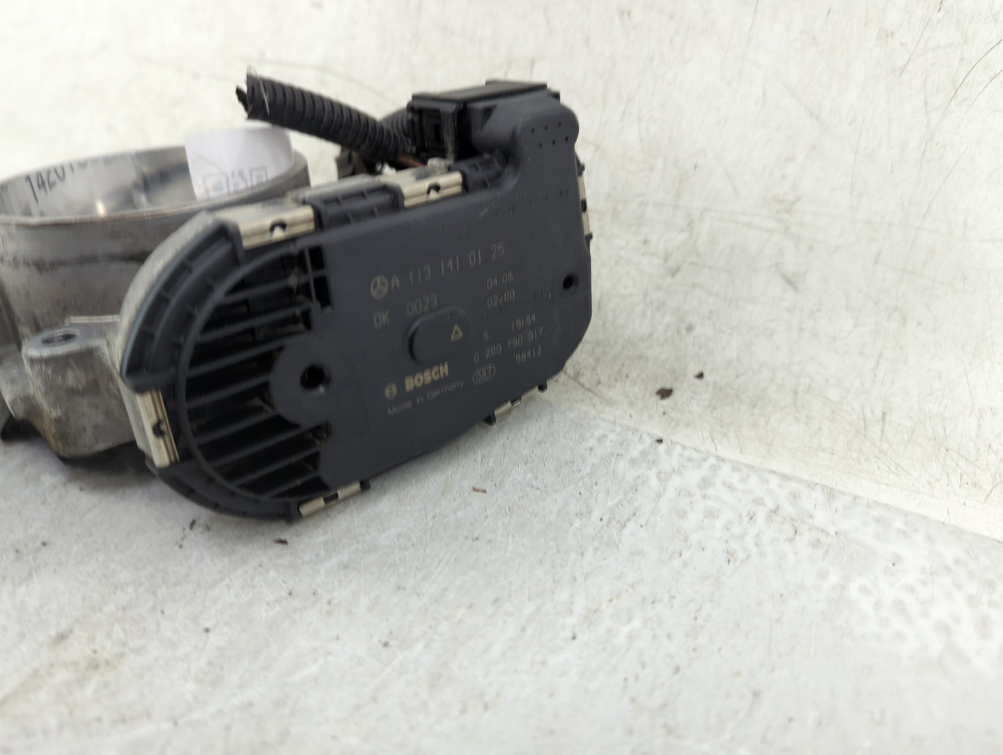 2006-2009 Mercedes-Benz Clk350 Throttle Body P/N:0 280 750 017 A 113 141 10 25 Fits OEM Used Auto Parts - Oemusedautoparts1.