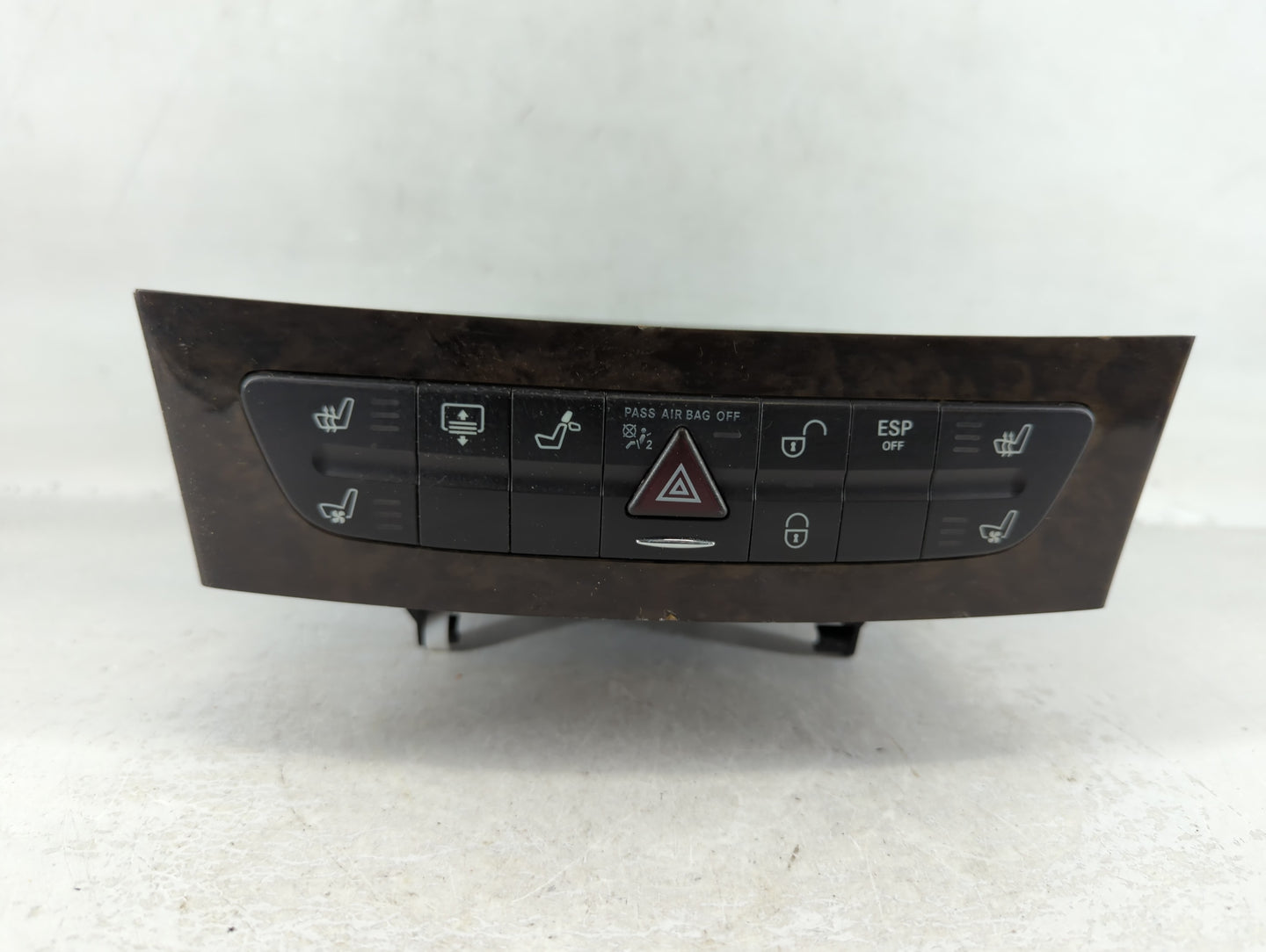 2006-2006 Mercedes-benz Cls500 Am Fm Cd Player Radio Receiver - Oemusedautoparts1.com