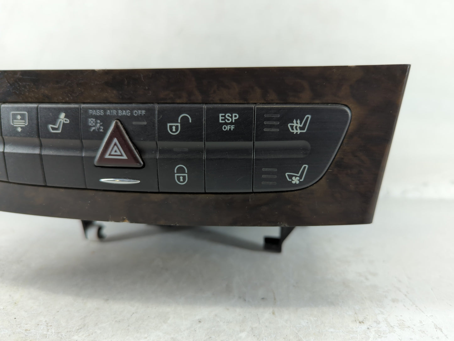 2006-2006 Mercedes-benz Cls500 Am Fm Cd Player Radio Receiver - Oemusedautoparts1.com
