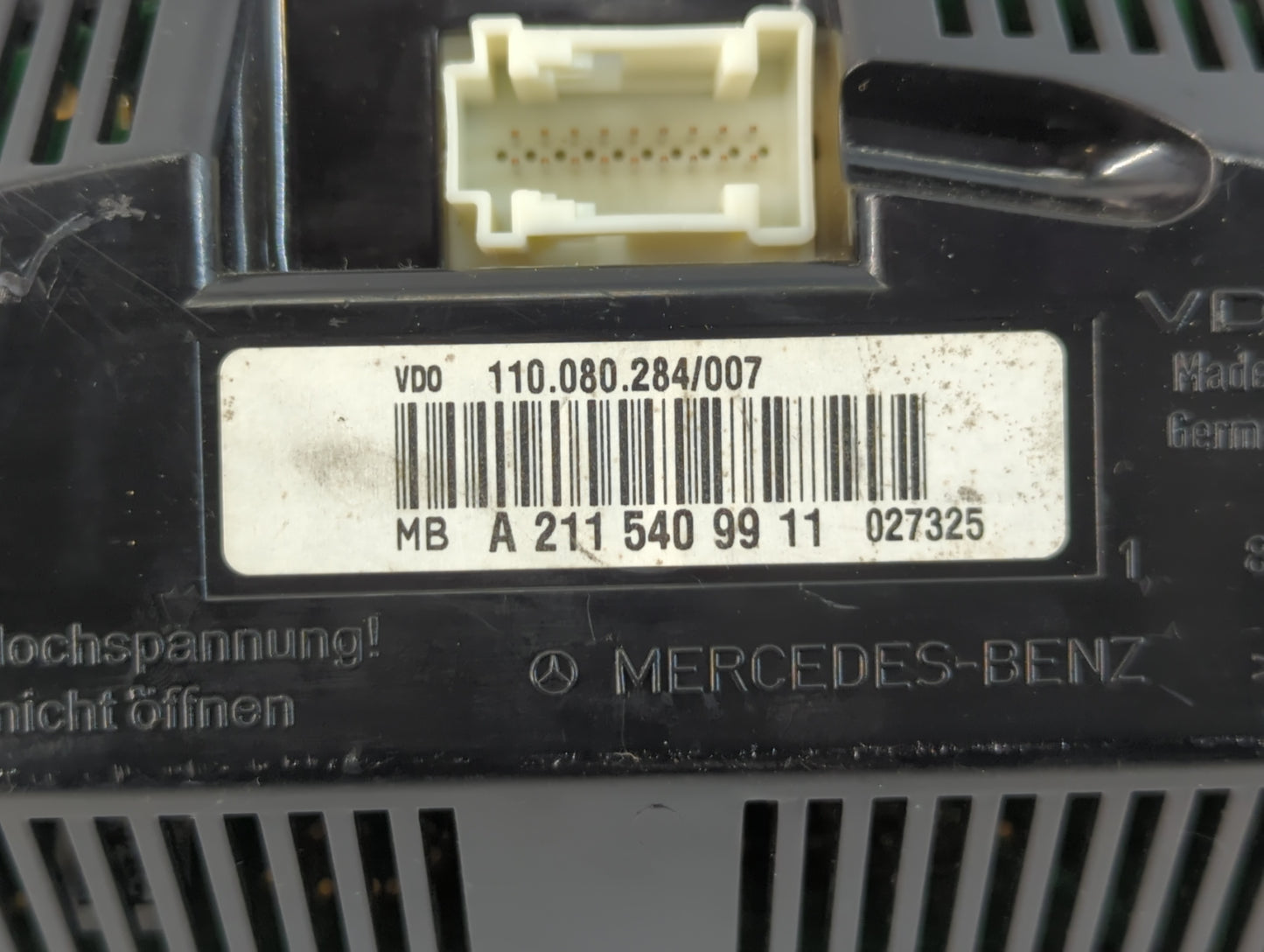 2006 Mercedes-Benz Cls500 Instrument Cluster Speedometer Gauges P/N:A 211 540 99 11 Fits OEM Used Auto Parts - Oemusedautopa