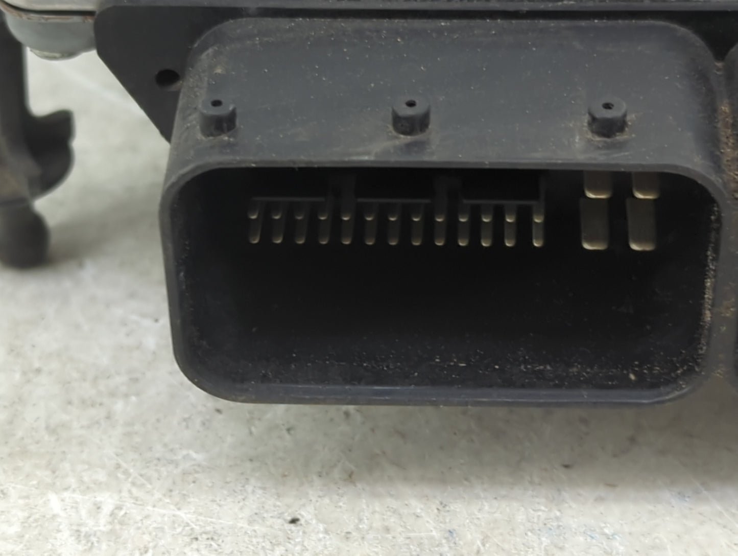 2006 Mercedes-Benz E-Class PCM Engine Control Computer ECU ECM PCU OEM P/N:A2721534879 A0024467340, 0261209065 Fits OEM Used