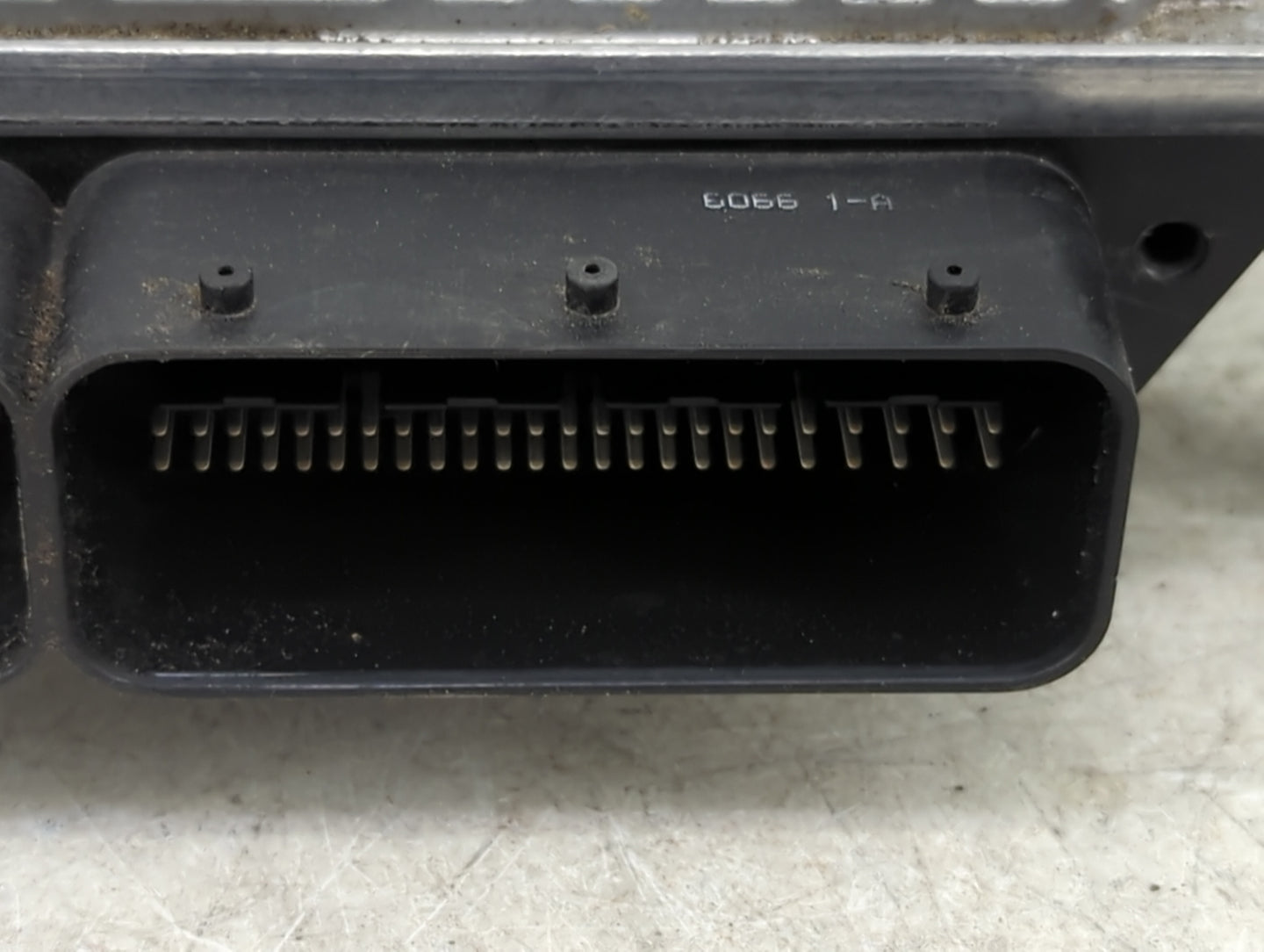 2006 Mercedes-Benz E-Class PCM Engine Control Computer ECU ECM PCU OEM P/N:A2721534879 A0024467340, 0261209065 Fits OEM Used