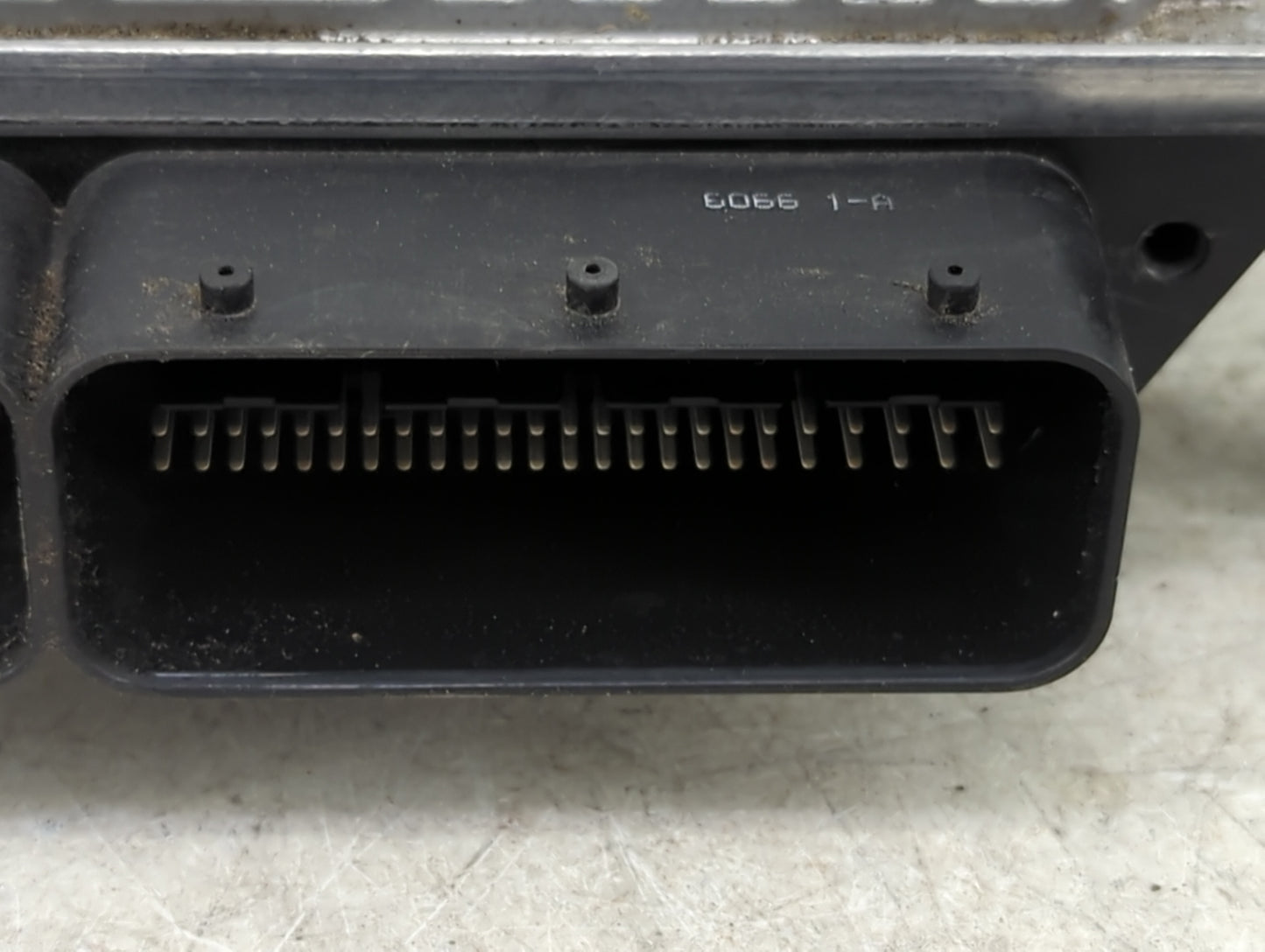 2006 Mercedes-Benz E-Class PCM Engine Control Computer ECU ECM PCU OEM P/N:A2721534879 A0024467340, 0261209065 Fits OEM Used