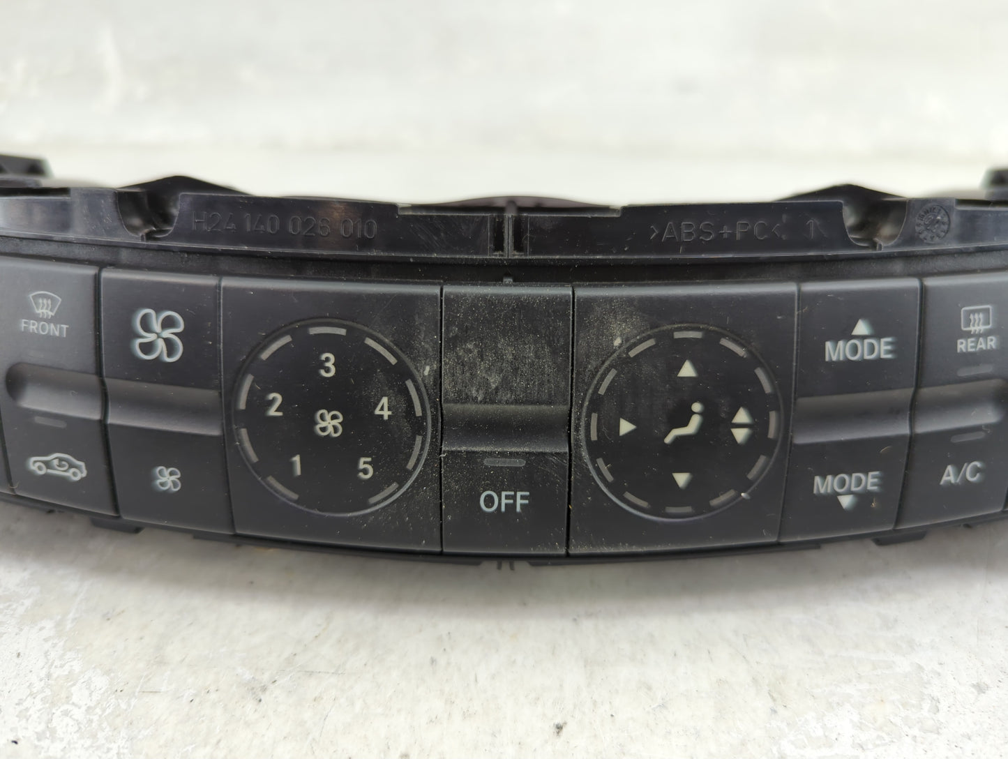 2006 Mercedes-Benz E-Class Climate Control Module Temperature AC/Heater Replacement P/N:2118301485 H24 140 026 010 Fits Fits