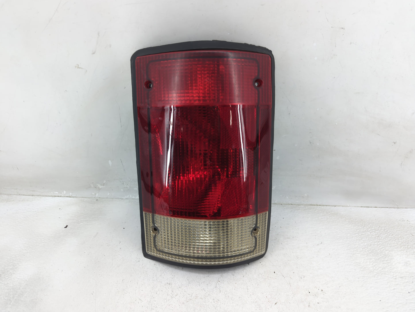 2006 Mercedes-Benz E250 Tail Light Assembly Passenger Right OEM Fits Fits 2005 2007 2008 2009 2010 2011 2012 2013 2014 OEM U
