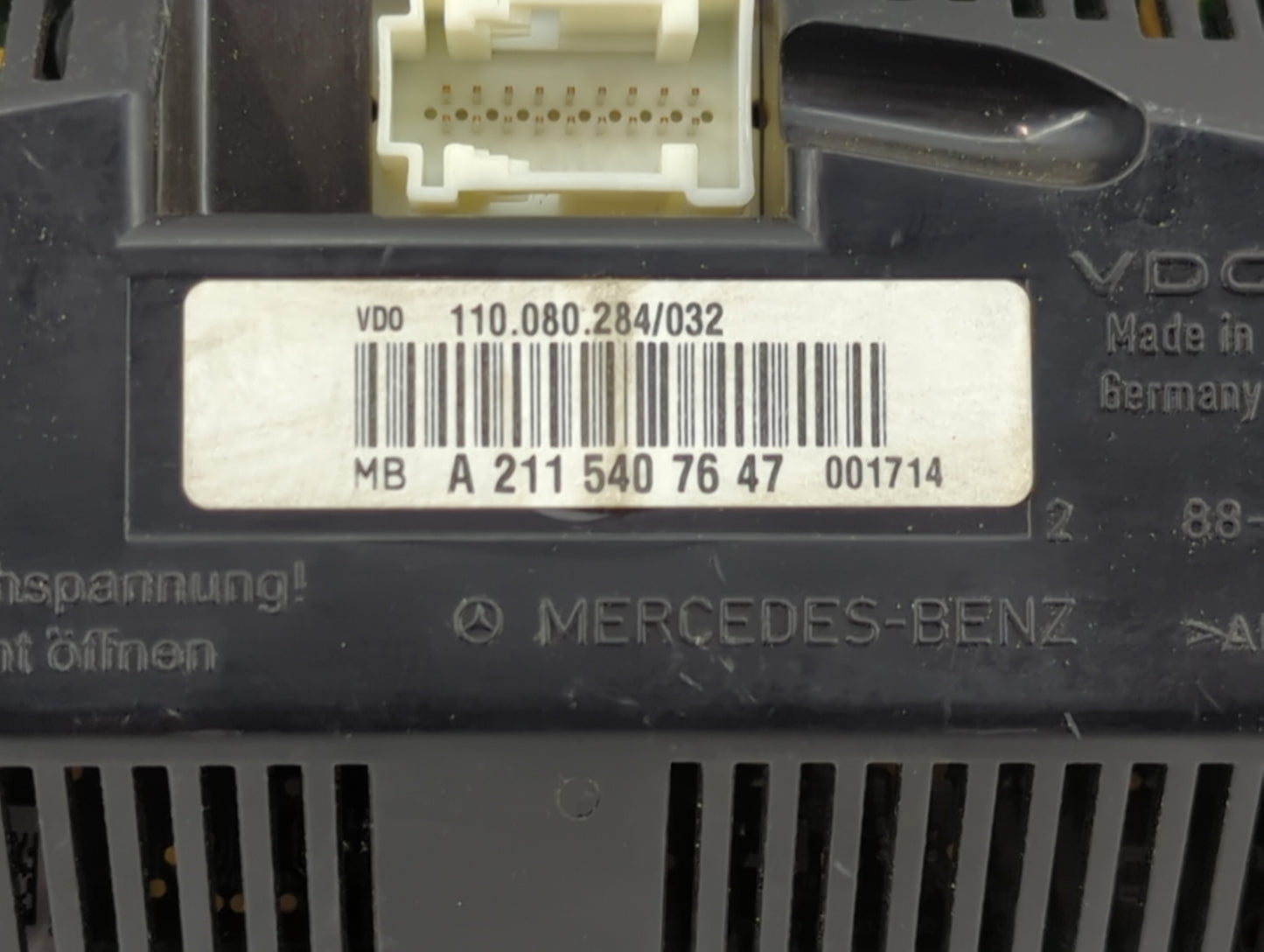 2006 Mercedes-Benz E350 Instrument Cluster Speedometer Gauges P/N:A 211 540 76 47 Miles: Fits OEM Used Auto Parts - Oemuseda