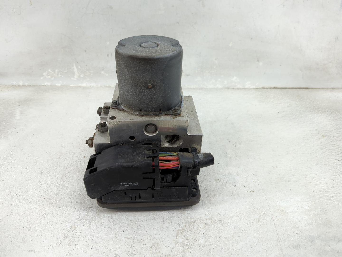 2008-2009 Mercedes-Benz E350 ABS Pump Control Module Replacement P/N:A211 431 19 12 Fits Fits 2008 2009 OEM Used Auto Parts 