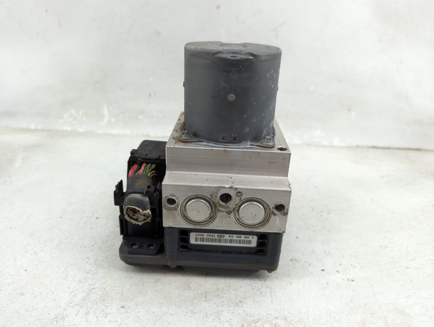 2008-2009 Mercedes-Benz E350 ABS Pump Control Module Replacement P/N:A211 431 19 12 Fits Fits 2008 2009 OEM Used Auto Parts 