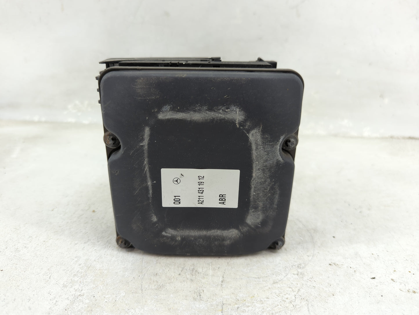 2008-2009 Mercedes-Benz E350 ABS Pump Control Module Replacement P/N:A211 431 19 12 Fits Fits 2008 2009 OEM Used Auto Parts 