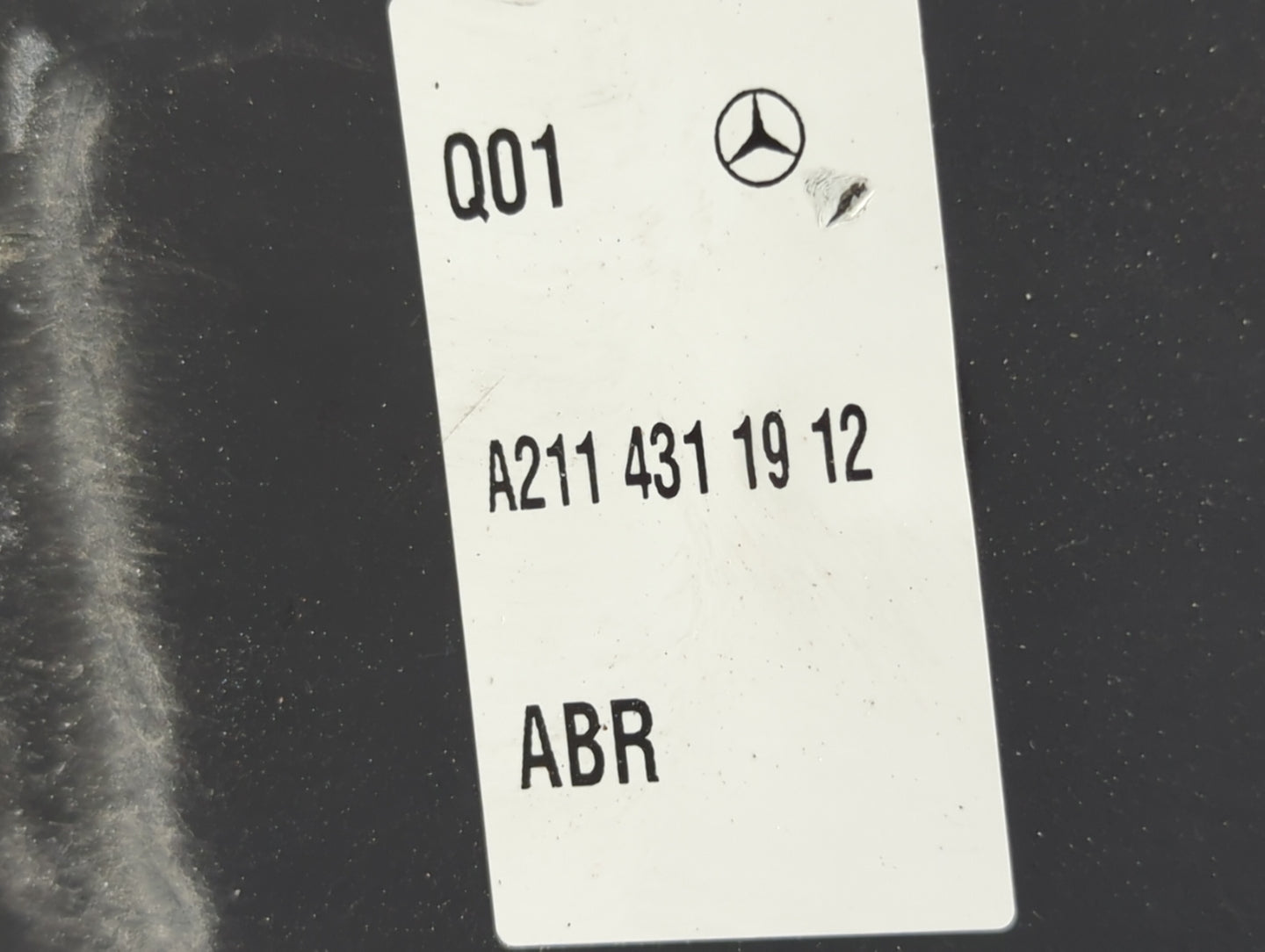 2008-2009 Mercedes-Benz E350 ABS Pump Control Module Replacement P/N:A211 431 19 12 Fits Fits 2008 2009 OEM Used Auto Parts 