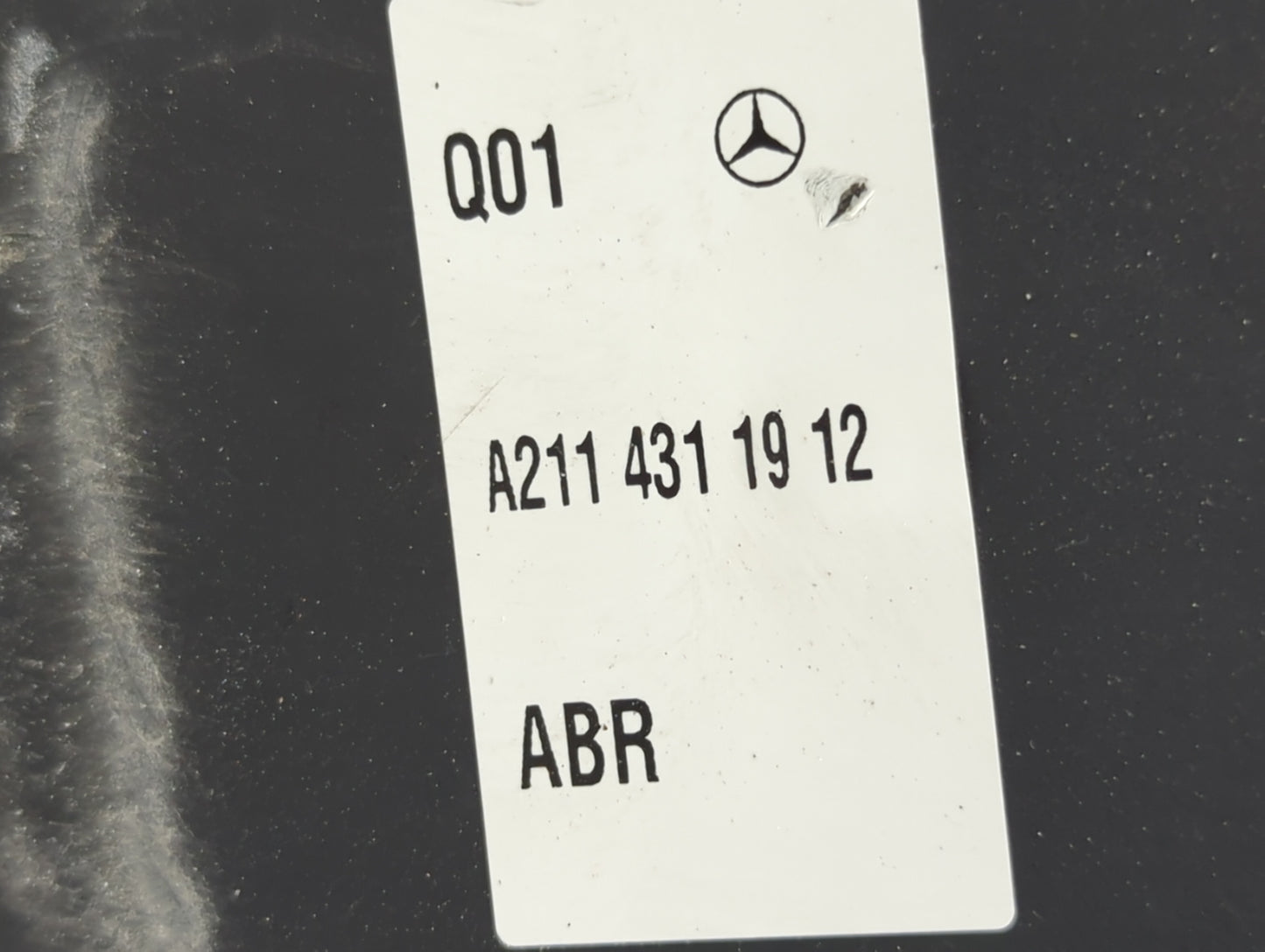 2008-2009 Mercedes-Benz E350 ABS Pump Control Module Replacement P/N:A211 431 19 12 Fits Fits 2008 2009 OEM Used Auto Parts 