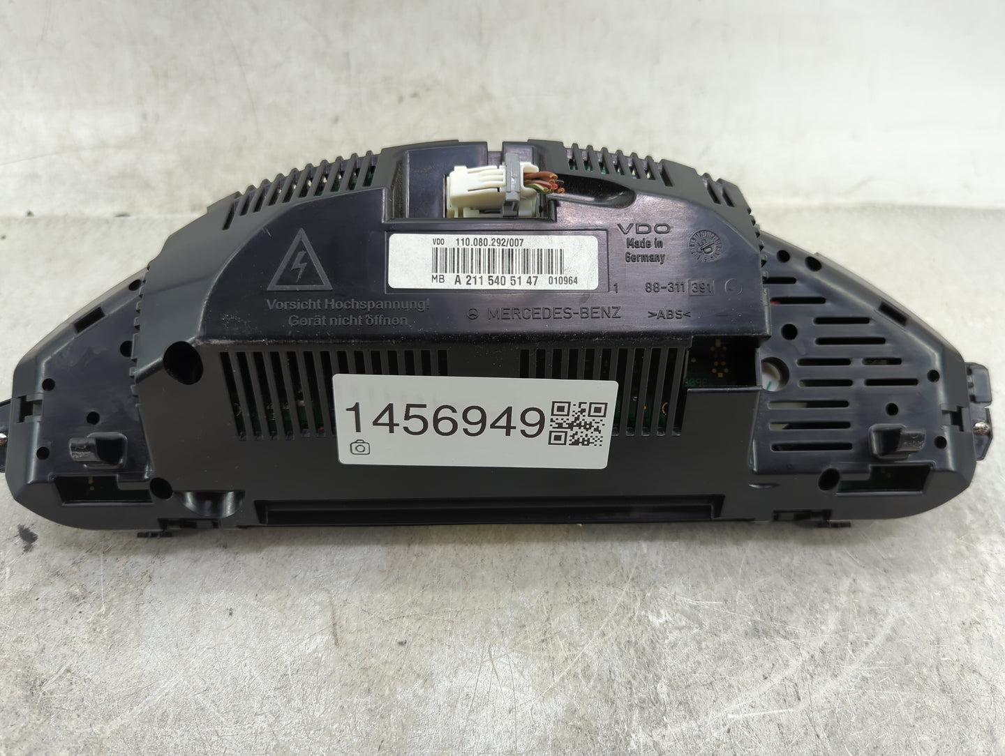 2006 Mercedes-Benz E350 Instrument Cluster Speedometer Gauges P/N:A 211 540 51 47 Miles: Fits OEM Used Auto Parts - Oemuseda