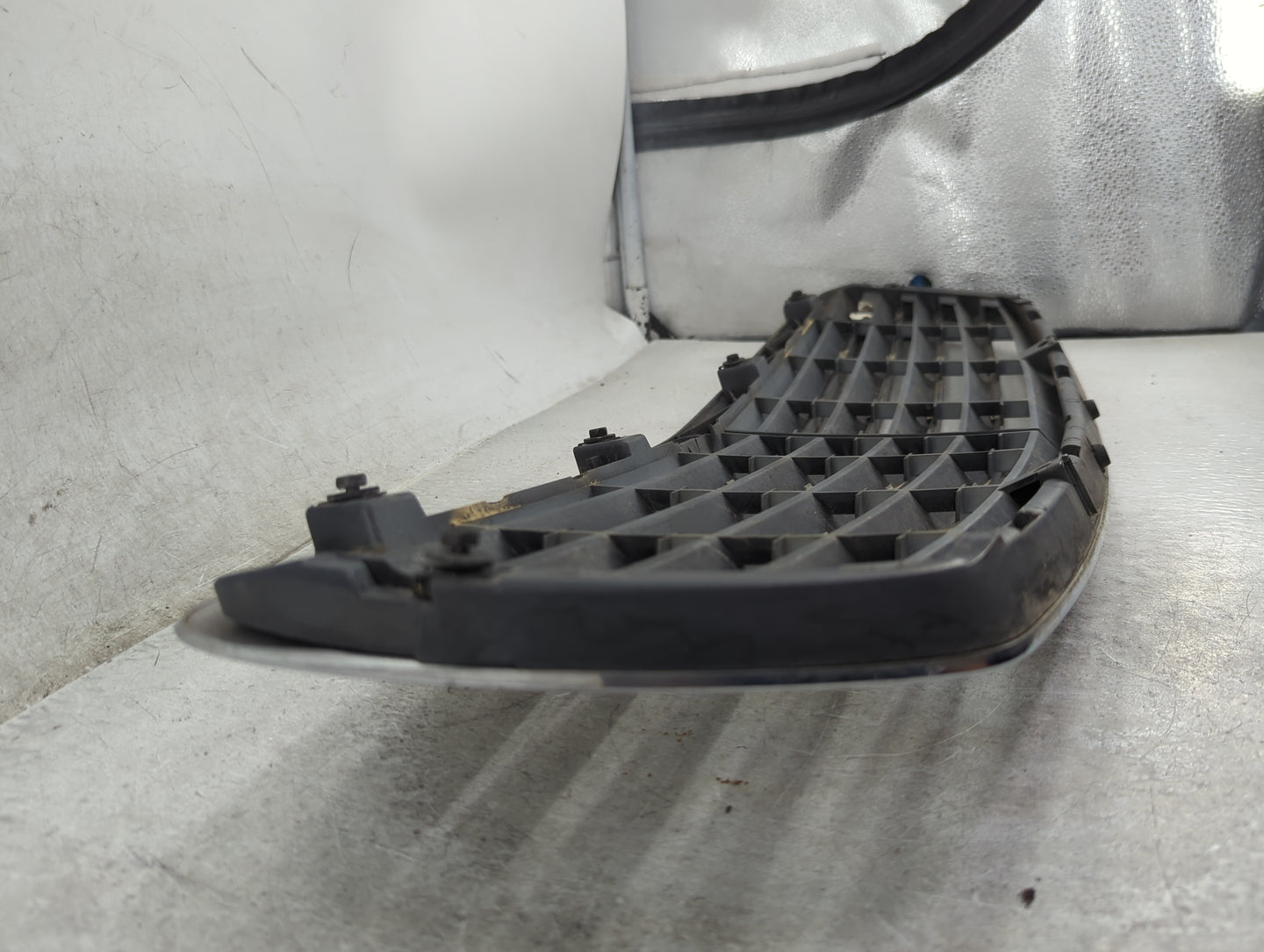 2006-2006 Mercedes-benz E350 Front Grille Bumper Not Included 1459491 - Oemusedautoparts1.com