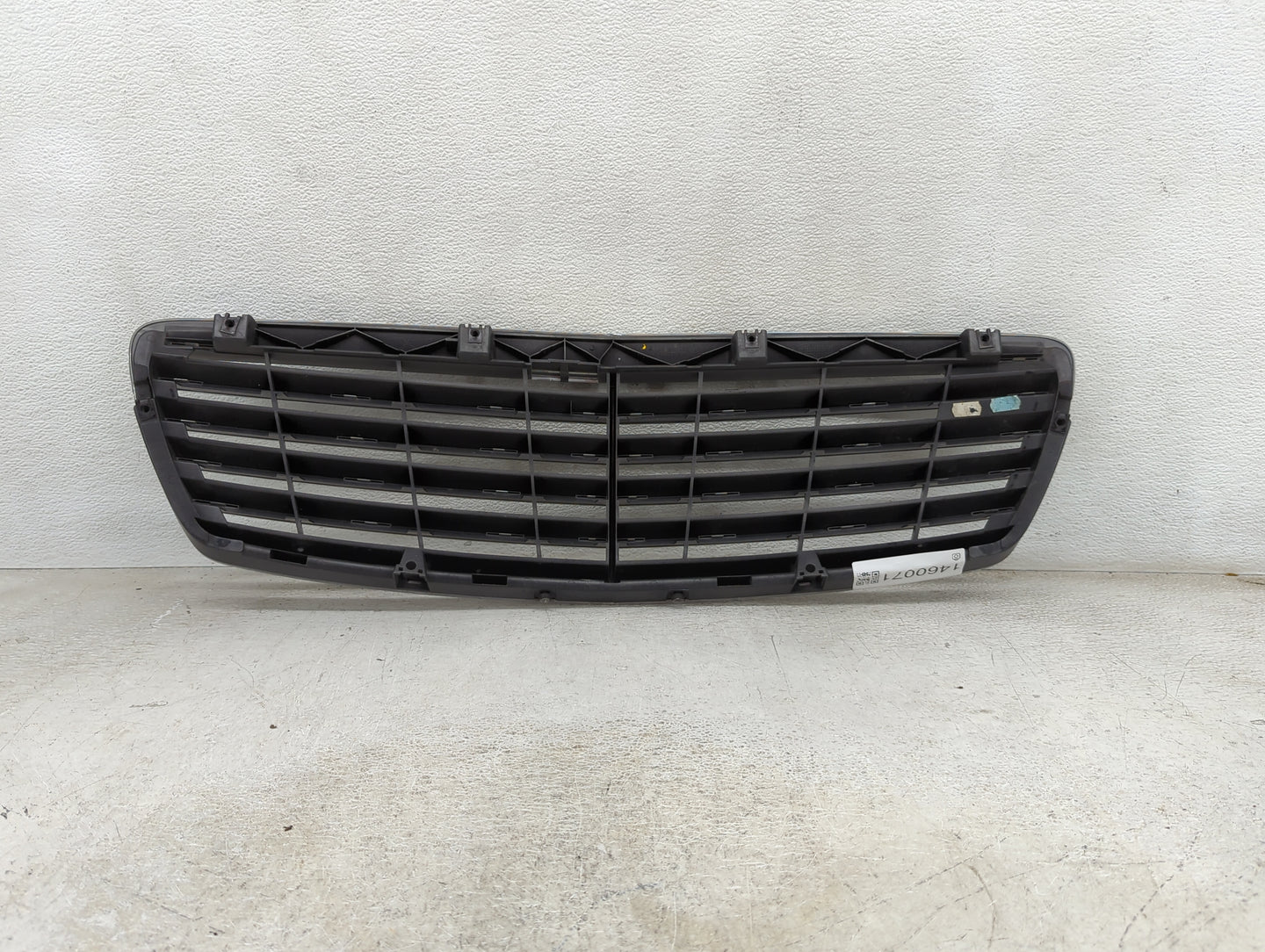 2006-2006 Mercedes-benz E350 Front Grille Bumper Not Included - Oemusedautoparts1.com