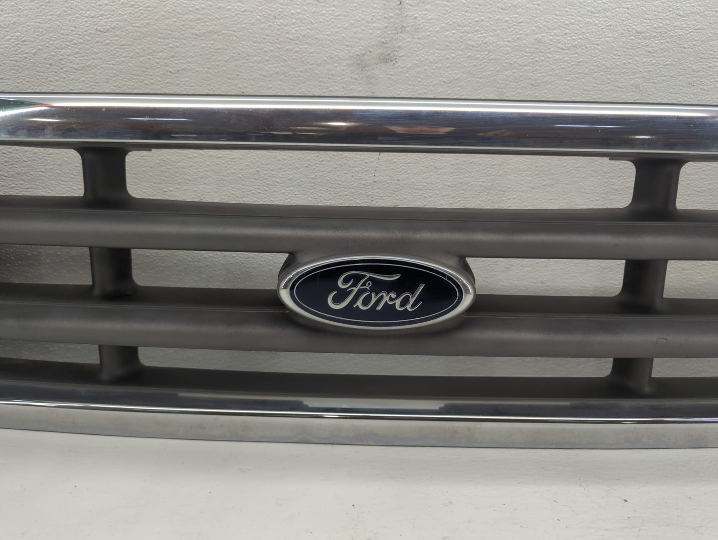 Mercedes-benz E350 Front Bumper Grille Cover - Oemusedautoparts1.com