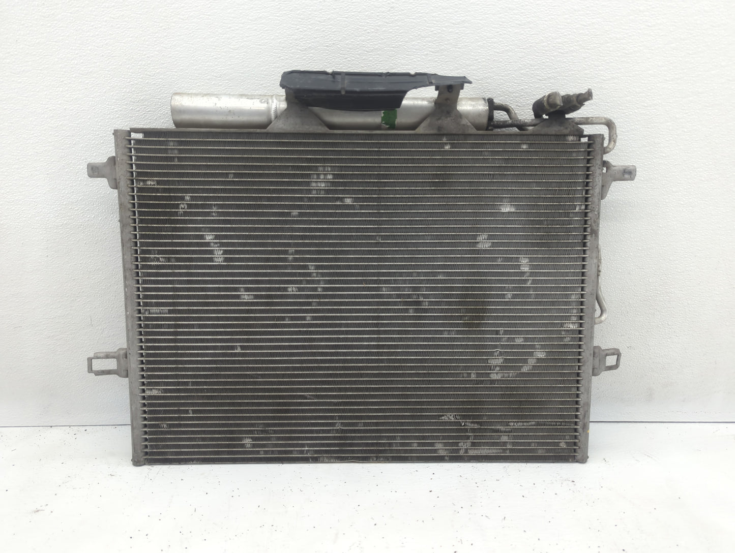 Mercedes-benz E500 Engine Cooling Radiator Condenser Black - Oemusedautoparts1.com