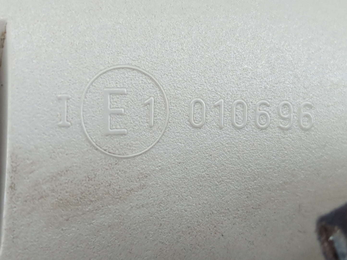 2006 Mercedes-Benz Ml320 Interior Rear View Mirror Replacement OEM P/N:E1010696 Fits OEM Used Auto Parts - Oemusedautoparts1