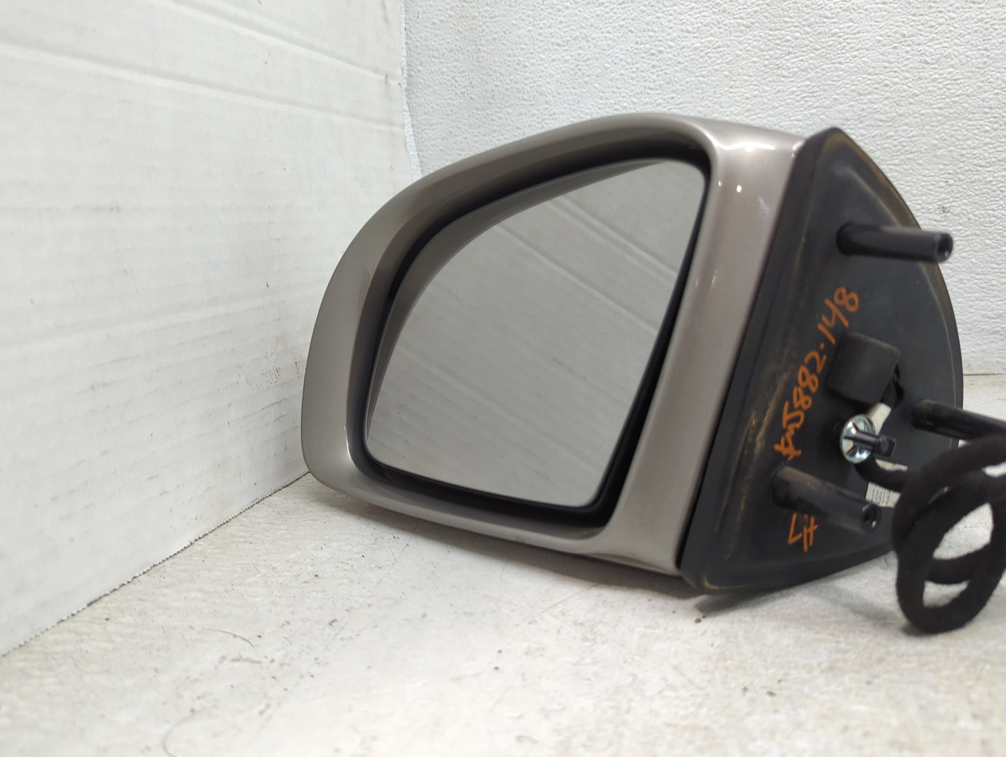 2006-2008 Mercedes-Benz Ml350 Driver Side View Mirror - Left Door Mirror OEM Used - Oemusedautoparts1.com