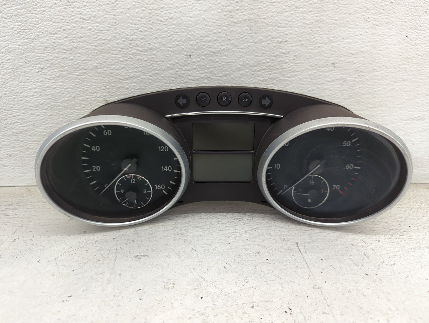 2006-2007 Mercedes-Benz Ml350 Instrument Cluster Speedometer Gauges P/N:A164 540 09 47 Miles: Fits Fits 2006 2007 OEM Used A