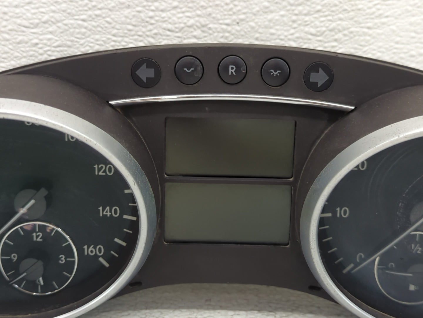 2006-2007 Mercedes-Benz Ml350 Instrument Cluster Speedometer Gauges P/N:A164 540 09 47 Miles: Fits Fits 2006 2007 OEM Used A