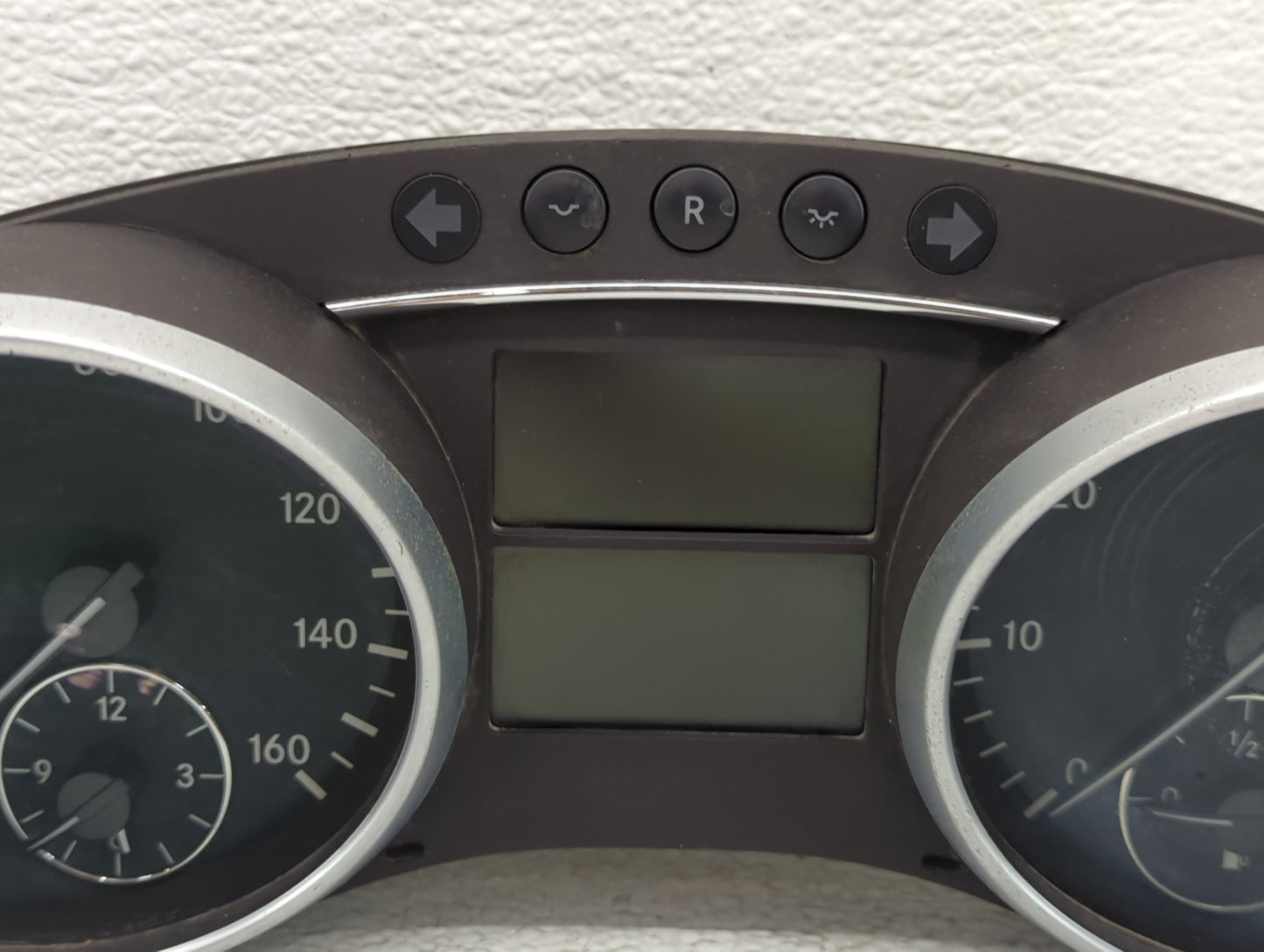 2006-2007 Mercedes-Benz Ml350 Instrument Cluster Speedometer Gauges P/N:A164 540 09 47 Miles: Fits Fits 2006 2007 OEM Used A