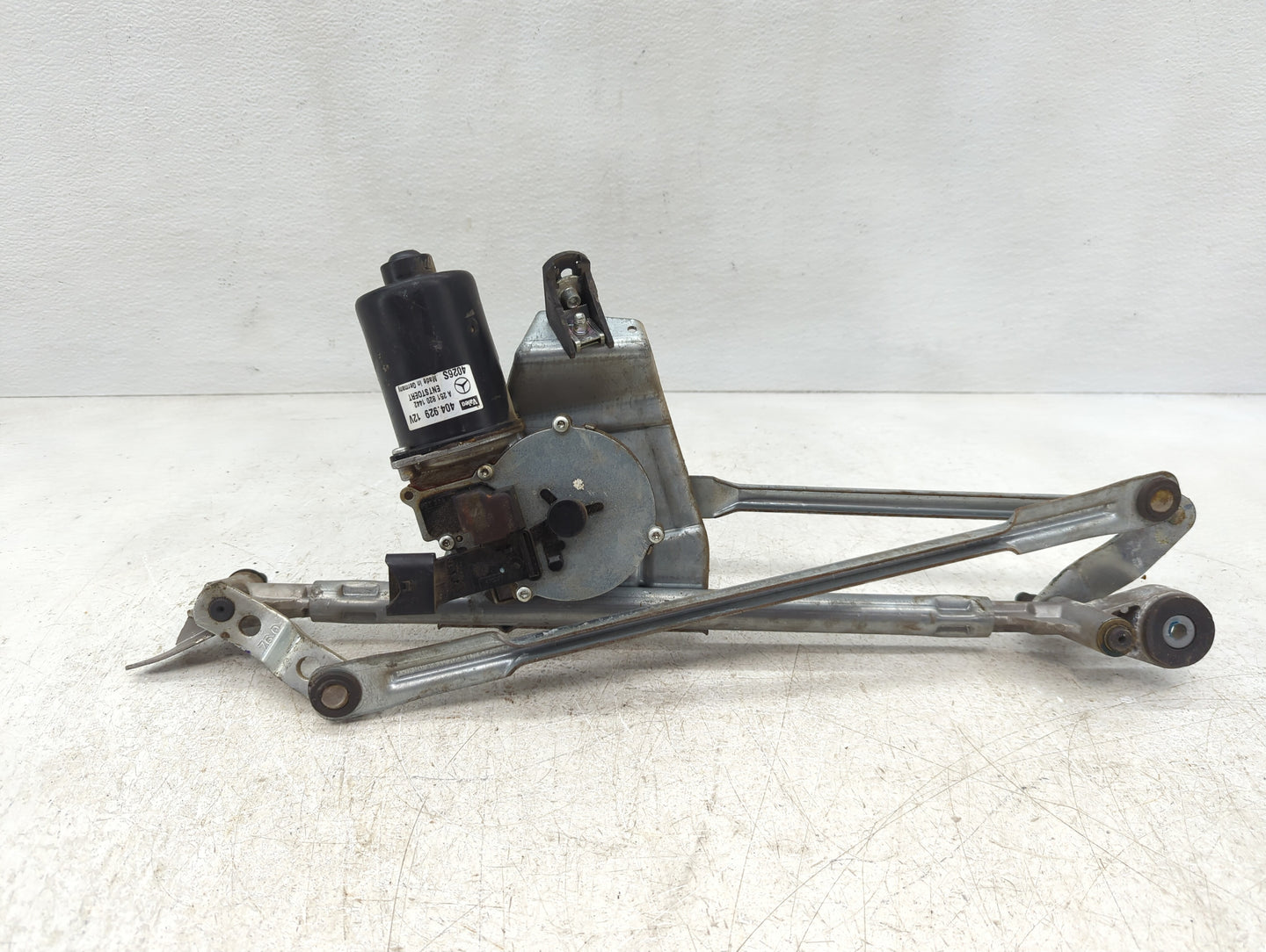 2006-2013 Mercedes-Benz R350 Front Windshield Wiper Motor P/N:A 251 820 1442 Fits Fits 2006 2007 2008 2009 2010 2011 2012 20