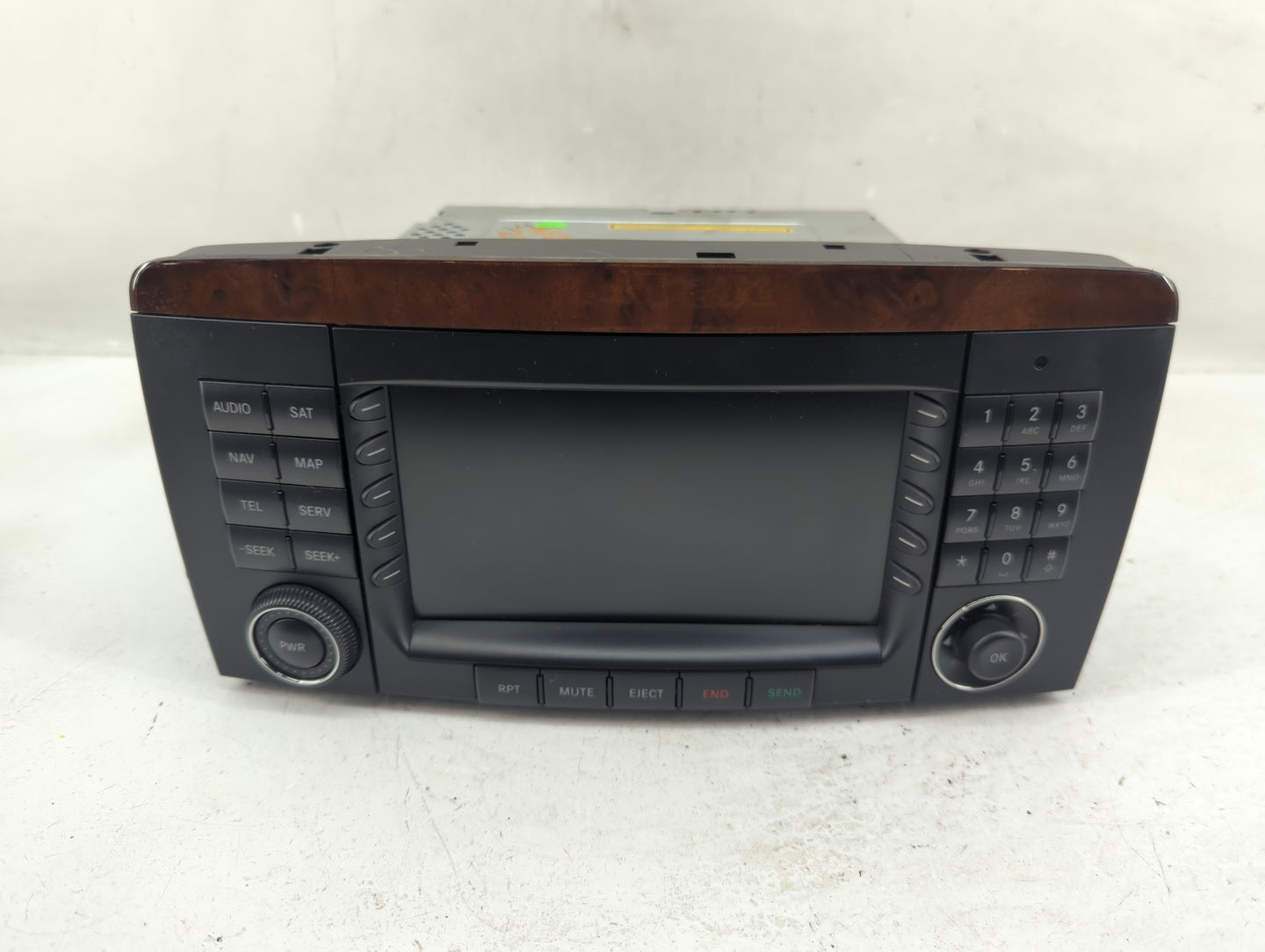 2006-2007 Mercedes-Benz R350 Radio AM FM Cd Player Receiver Replacement P/N:A 251 820 08 79 A 251 820 17 79 Fits Fits 2006 2