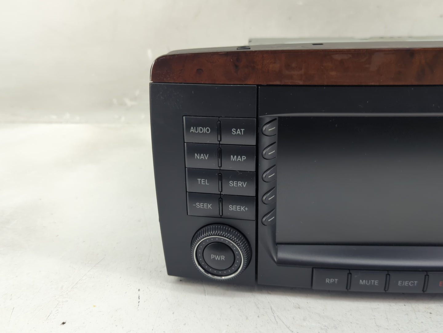 2006-2007 Mercedes-Benz R350 Radio AM FM Cd Player Receiver Replacement P/N:A 251 820 08 79 A 251 820 17 79 Fits Fits 2006 2