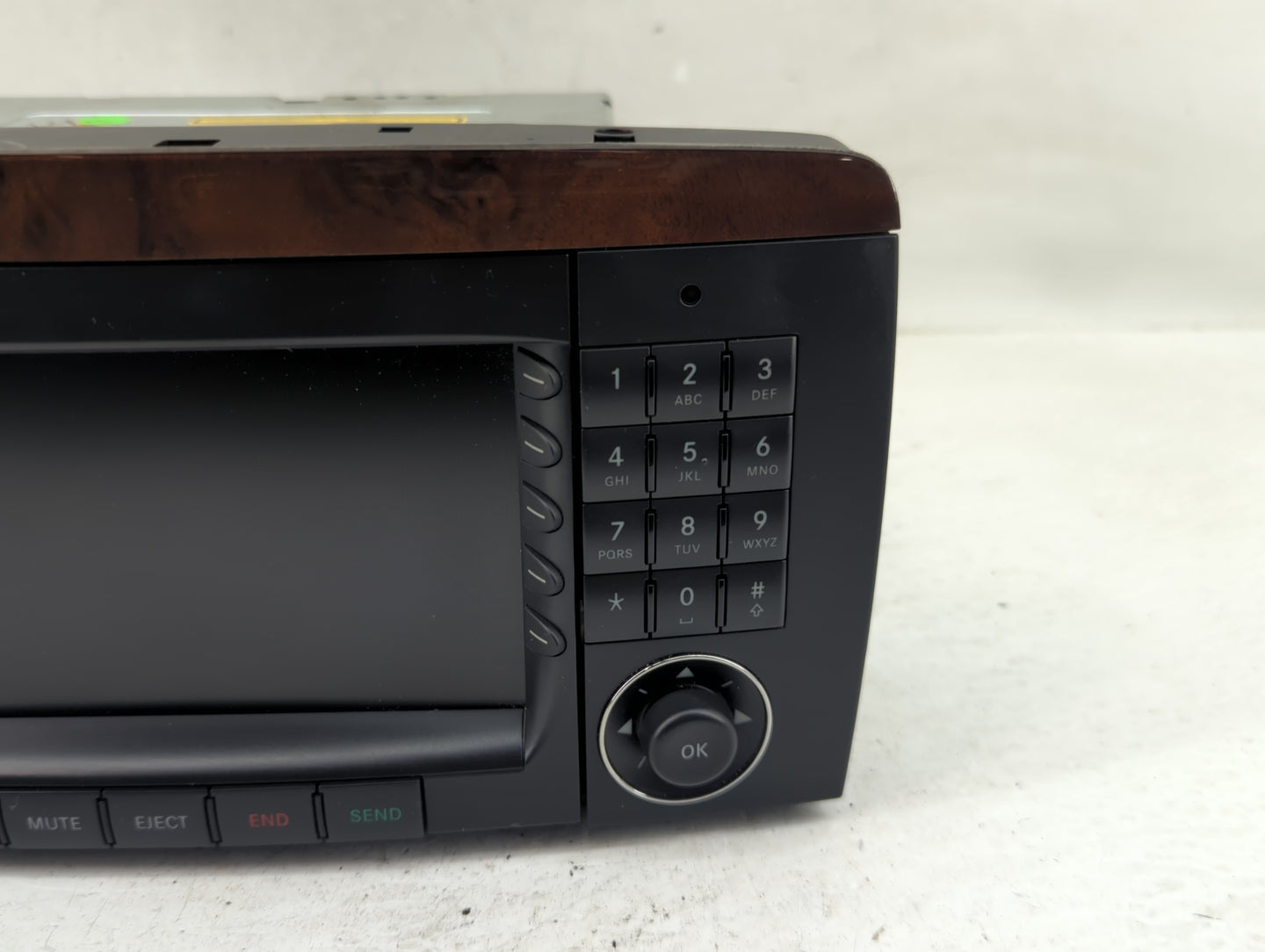2006-2007 Mercedes-Benz R350 Radio AM FM Cd Player Receiver Replacement P/N:A 251 820 08 79 A 251 820 17 79 Fits Fits 2006 2