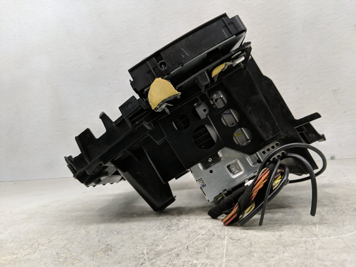 2006-2007 Mercedes-Benz R350 Radio AM FM Cd Player Receiver Replacement P/N:18111692 A251870358980 Fits Fits 2006 2007 OEM U