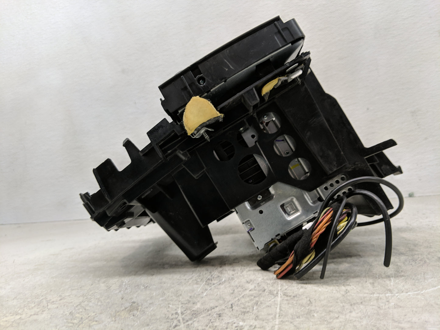 2006-2007 Mercedes-Benz R350 Radio AM FM Cd Player Receiver Replacement P/N:18111692 A251870358980 Fits Fits 2006 2007 OEM U