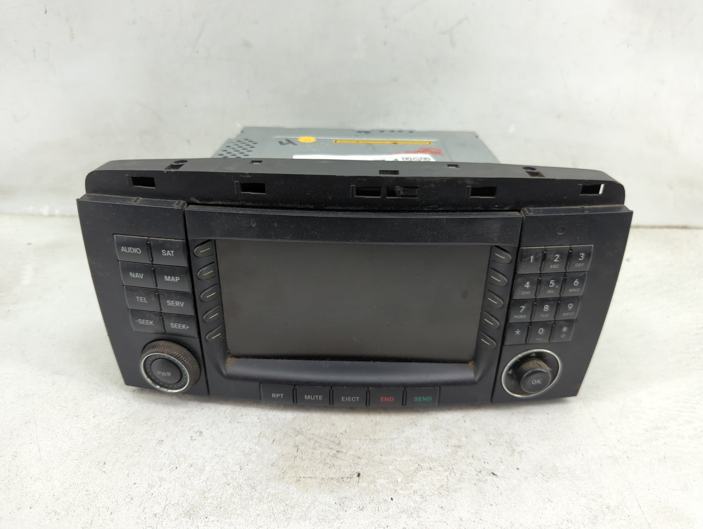 2006-2007 Mercedes-Benz R350 Radio AM FM Cd Player Receiver Replacement P/N:A2518201779 BB0640 Fits Fits 2006 2007 OEM Used 