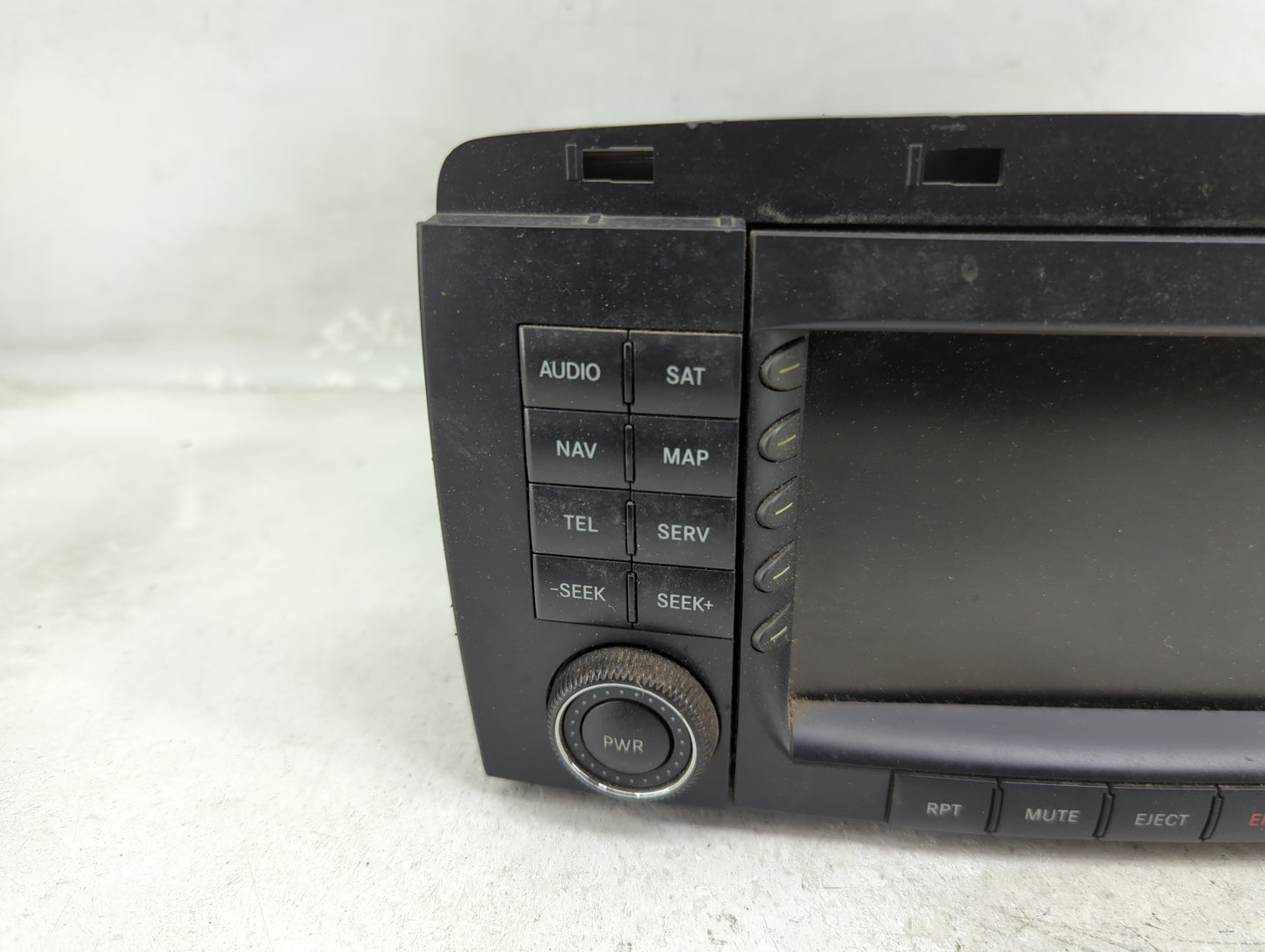 2006-2007 Mercedes-Benz R350 Radio AM FM Cd Player Receiver Replacement P/N:A2518201779 BB0640 Fits Fits 2006 2007 OEM Used 