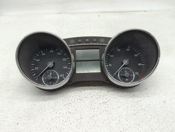 2006-2007 Mercedes-Benz R350 Instrument Cluster Speedometer Gauges P/N:A2515409747 A2C53118439 Miles:137K Fits Fits 2006 200