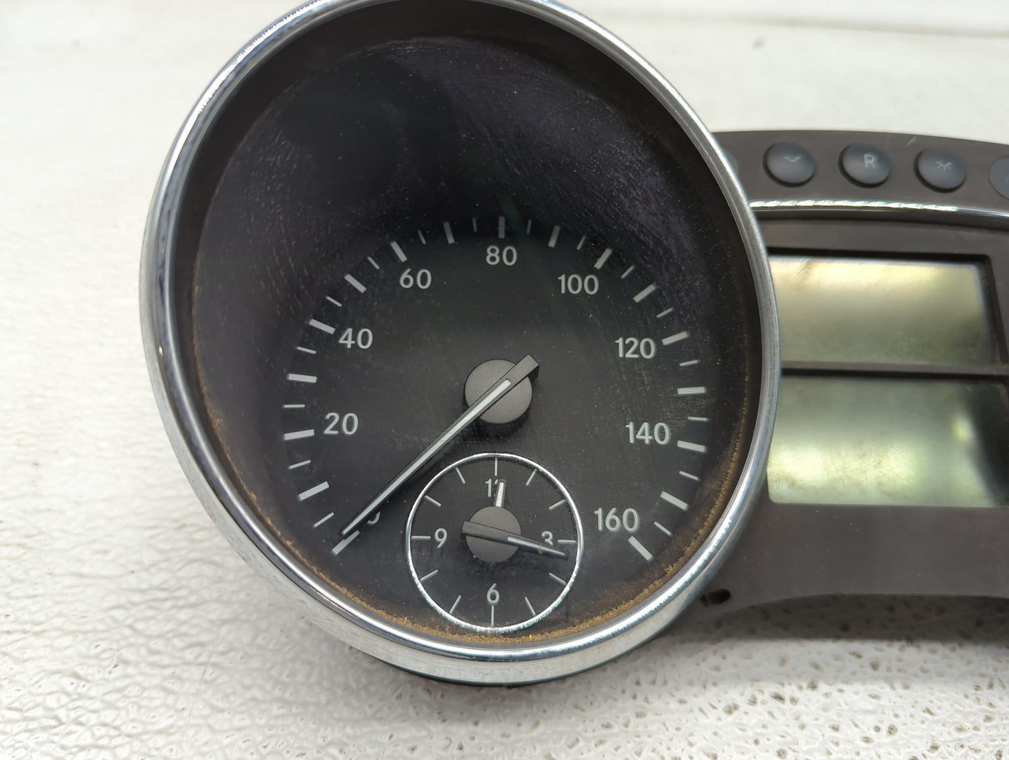 2006-2007 Mercedes-Benz R350 Instrument Cluster Speedometer Gauges P/N:A2515409747 A2C53118439 Miles:137K Fits Fits 2006 200
