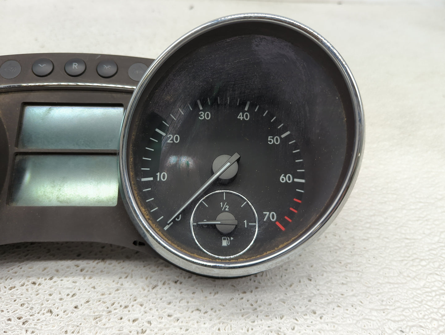 2006-2007 Mercedes-Benz R350 Instrument Cluster Speedometer Gauges P/N:A2515409747 A2C53118439 Miles:137K Fits Fits 2006 200