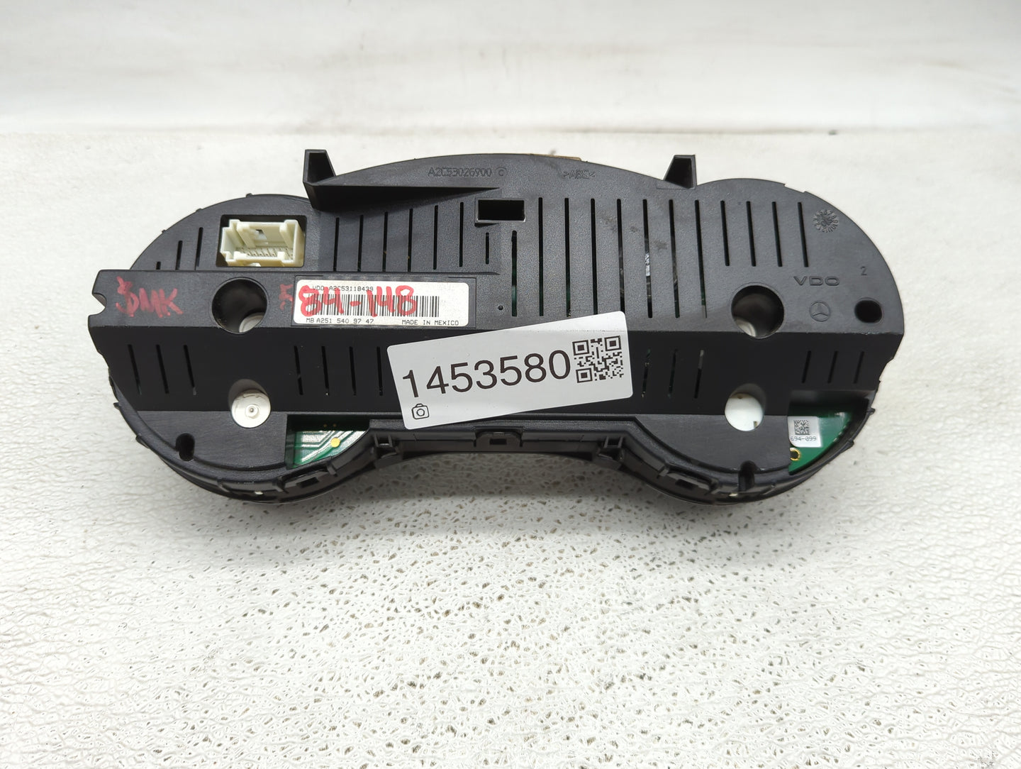 2006-2007 Mercedes-Benz R350 Instrument Cluster Speedometer Gauges P/N:A2515409747 A2C53118439 Miles:137K Fits Fits 2006 200