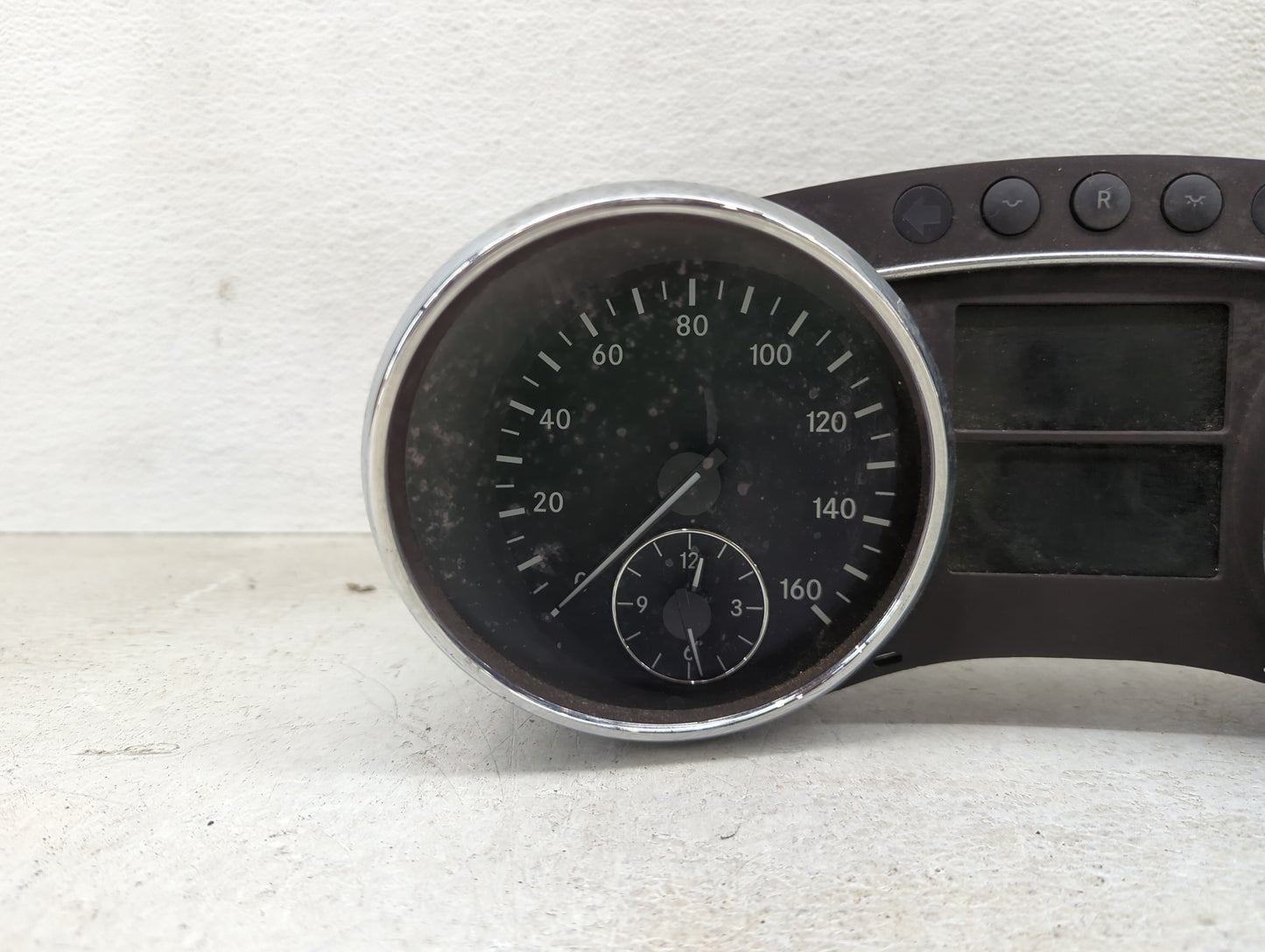 2006-2007 Mercedes-Benz R350 Instrument Cluster Speedometer Gauges P/N:A2515401748 A2515406511 Miles:154K Fits Fits 2006 200