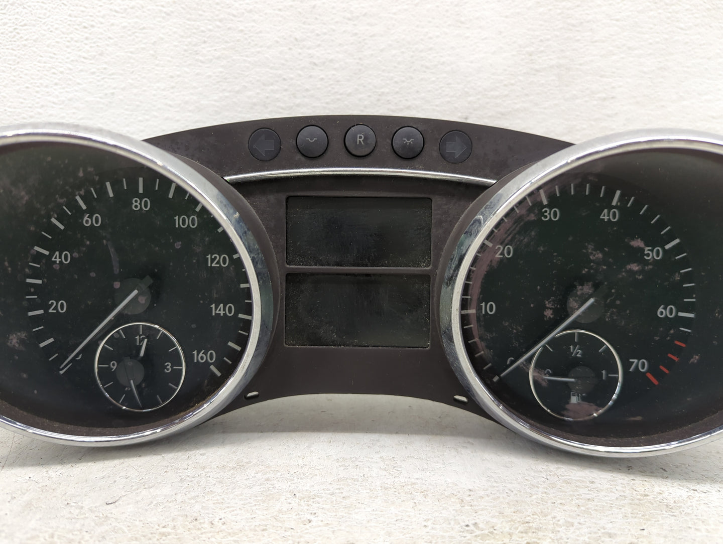 2006-2007 Mercedes-Benz R350 Instrument Cluster Speedometer Gauges P/N:A2515401748 A2515406511 Miles:154K Fits Fits 2006 200