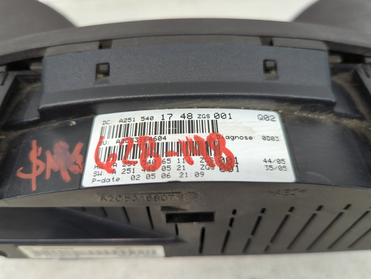 2006-2007 Mercedes-Benz R350 Instrument Cluster Speedometer Gauges P/N:A2515401748 A2515406511 Miles:154K Fits Fits 2006 200