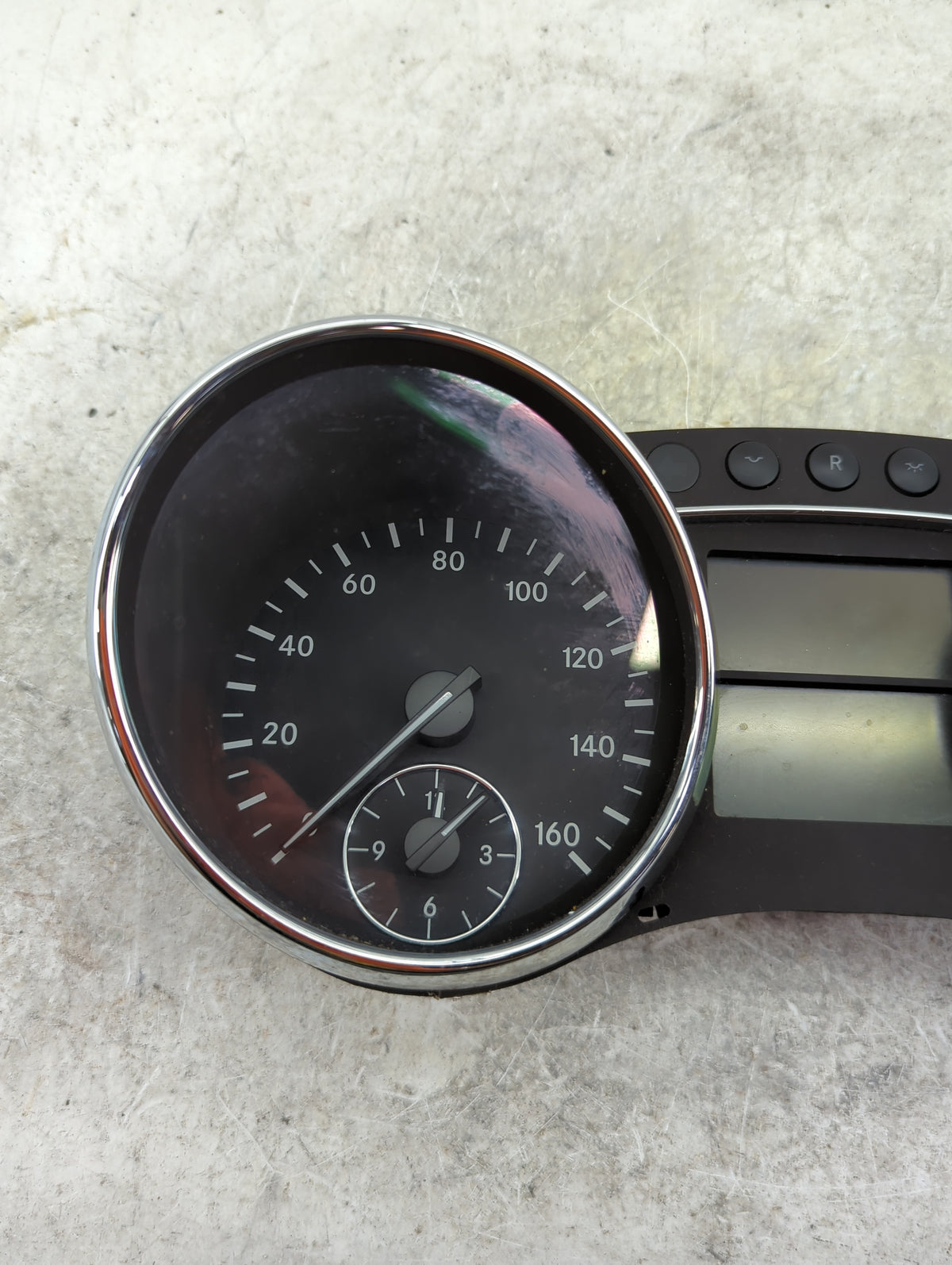 2006 Mercedes-Benz R350 Instrument Cluster Speedometer Gauges P/N:A2C53164604 A2515401748 Miles: Fits OEM Used Auto Parts - 