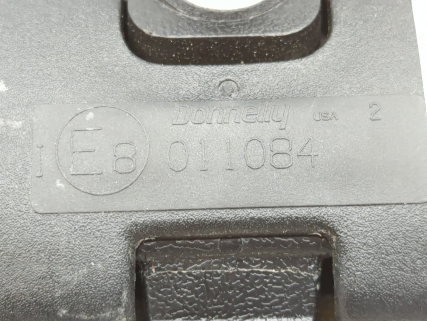 2006 Mercedes-Benz R350 Interior Rear View Mirror Replacement OEM P/N:E8011084 Fits OEM Used Auto Parts - Oemusedautoparts1.