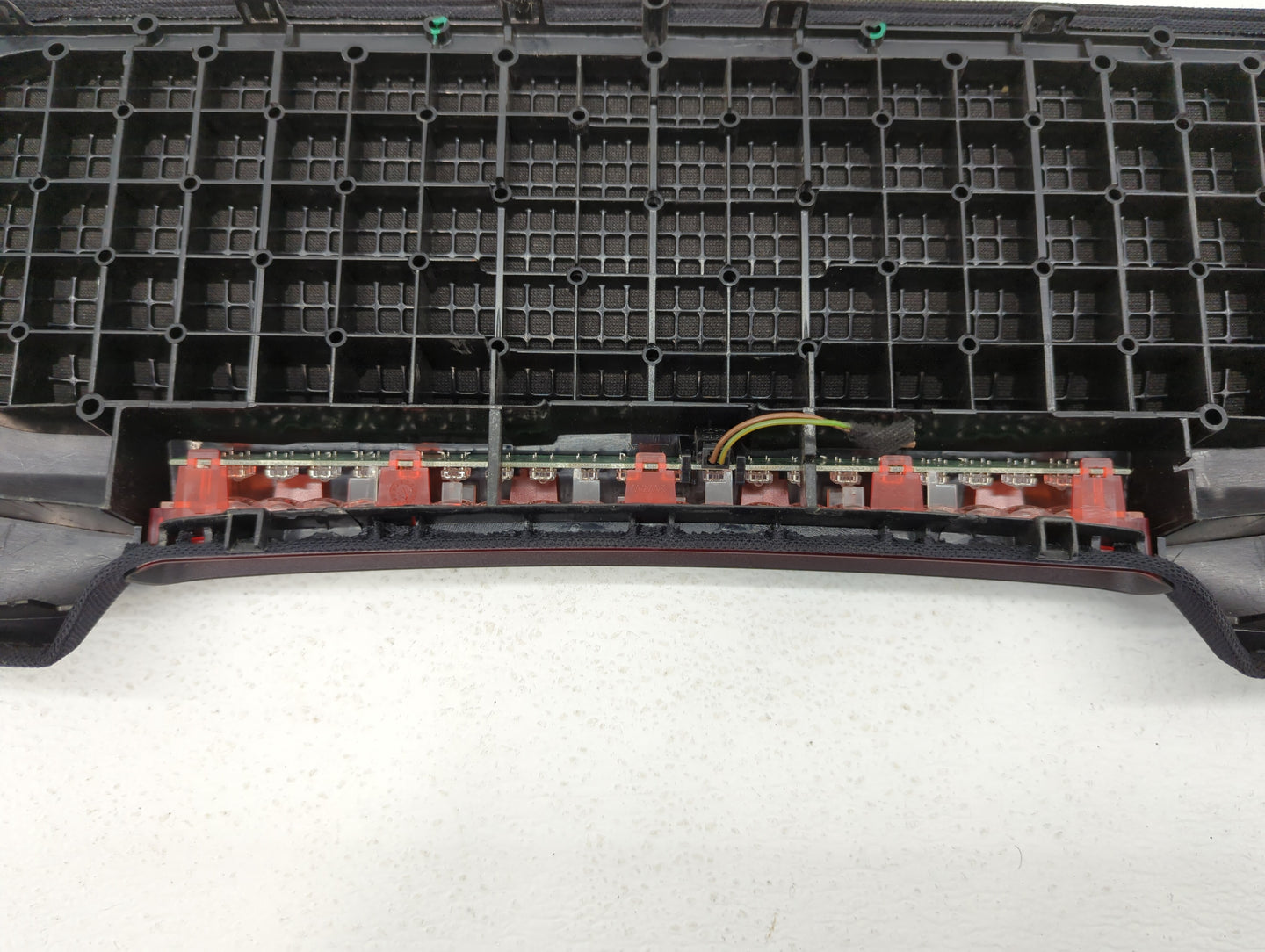 2006 Mercedes-benz S350 High Mounted Stop Third Brake Light Lamp - Oemusedautoparts1.com