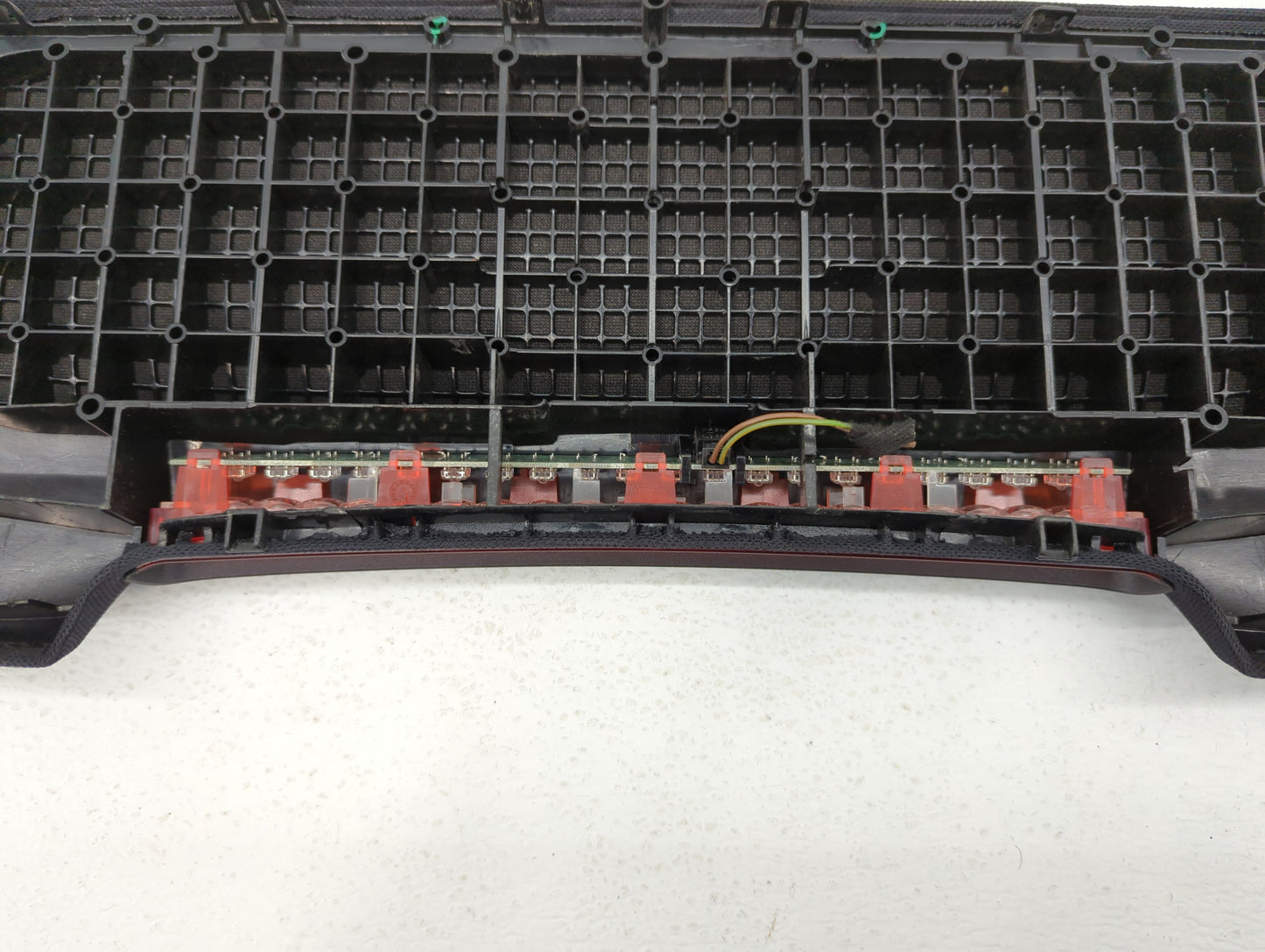 2006 Mercedes-benz S350 High Mounted Stop Third Brake Light Lamp - Oemusedautoparts1.com