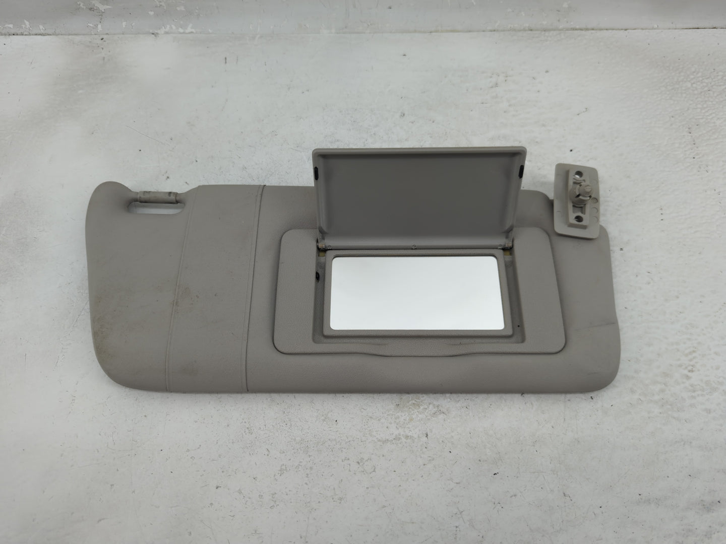 2005-2006 Mercedes-Benz S600 Sun Visor Shade Replacement Passenger Right Mirror Fits Fits 2005 2006 OEM Used Auto Parts - Oe