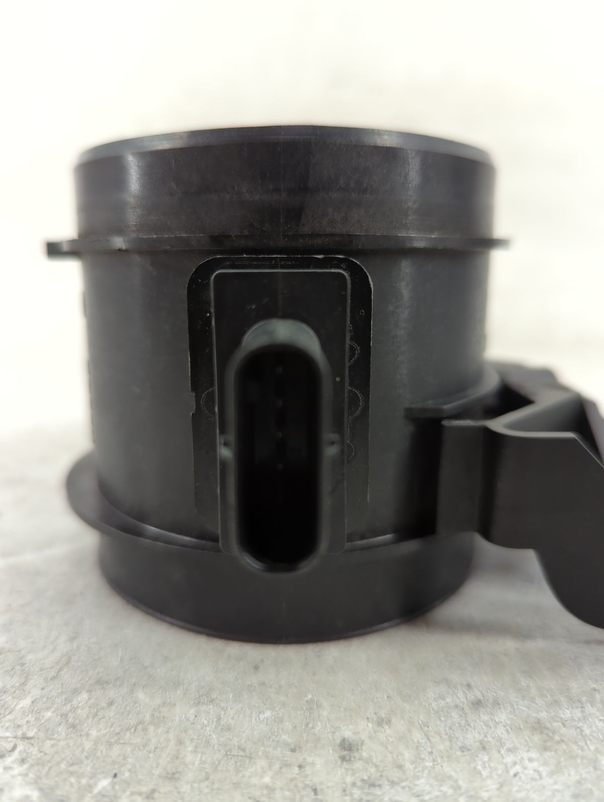Mercedes C-class Mass Air Flow Meter Maf Sensor 1453702 - Oemusedautoparts1.com