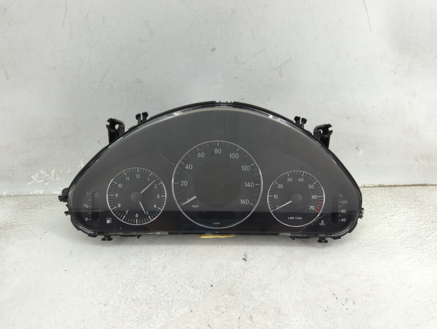 2006 Mercedes E-Class Instrument Cluster Speedometer Gauges P/N:A2115402148 110.080.292/026 Miles: Fits OEM Used Auto Parts 