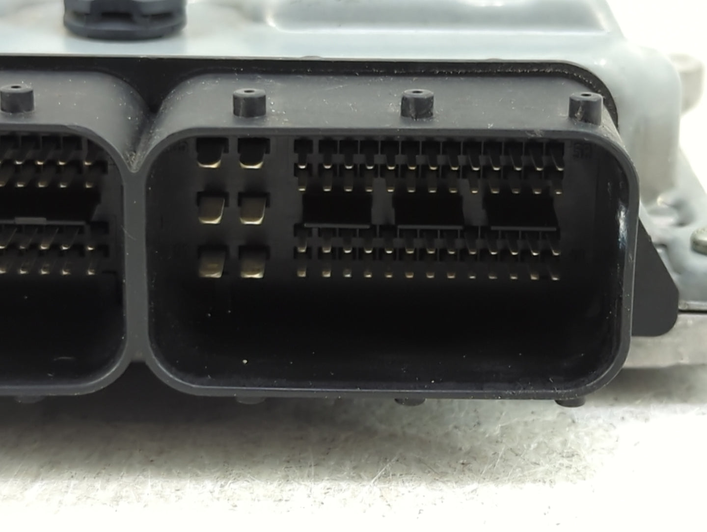 2006 Mercedes E350 PCM Engine Control Computer ECU ECM PCU OEM P/N:A2721531679 0261209040, A0024467340 Fits OEM Used Auto Pa