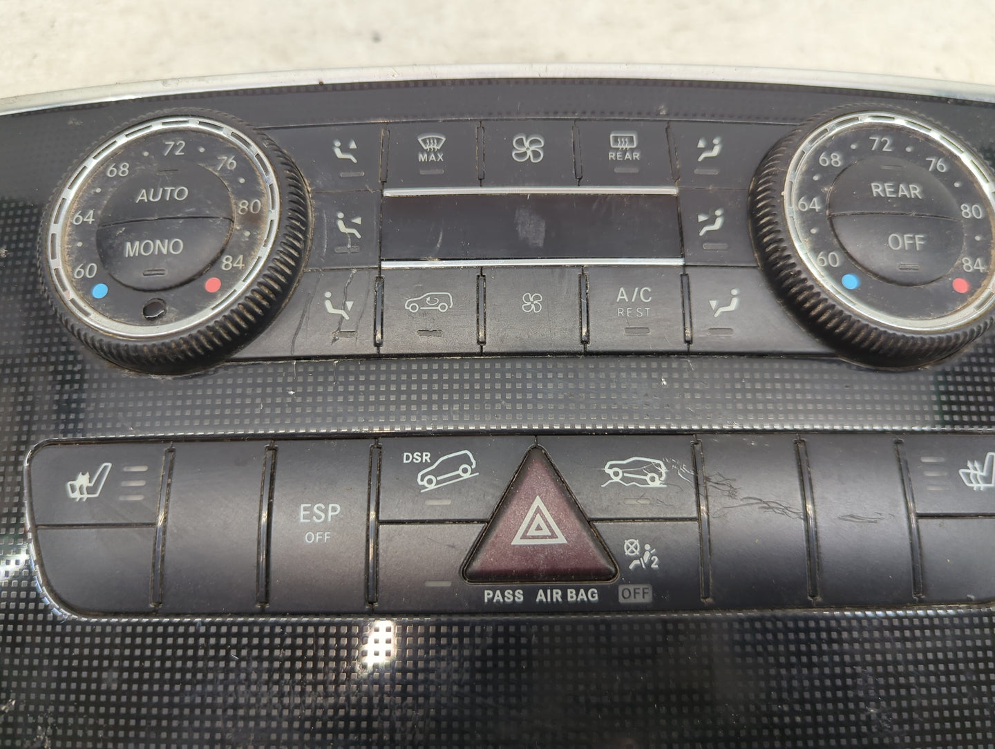 2006 Mercedes Ml Climate Control Module Temperature AC/Heater Replacement P/N:16876999 Fits Fits 2007 2008 OEM Used Auto Par