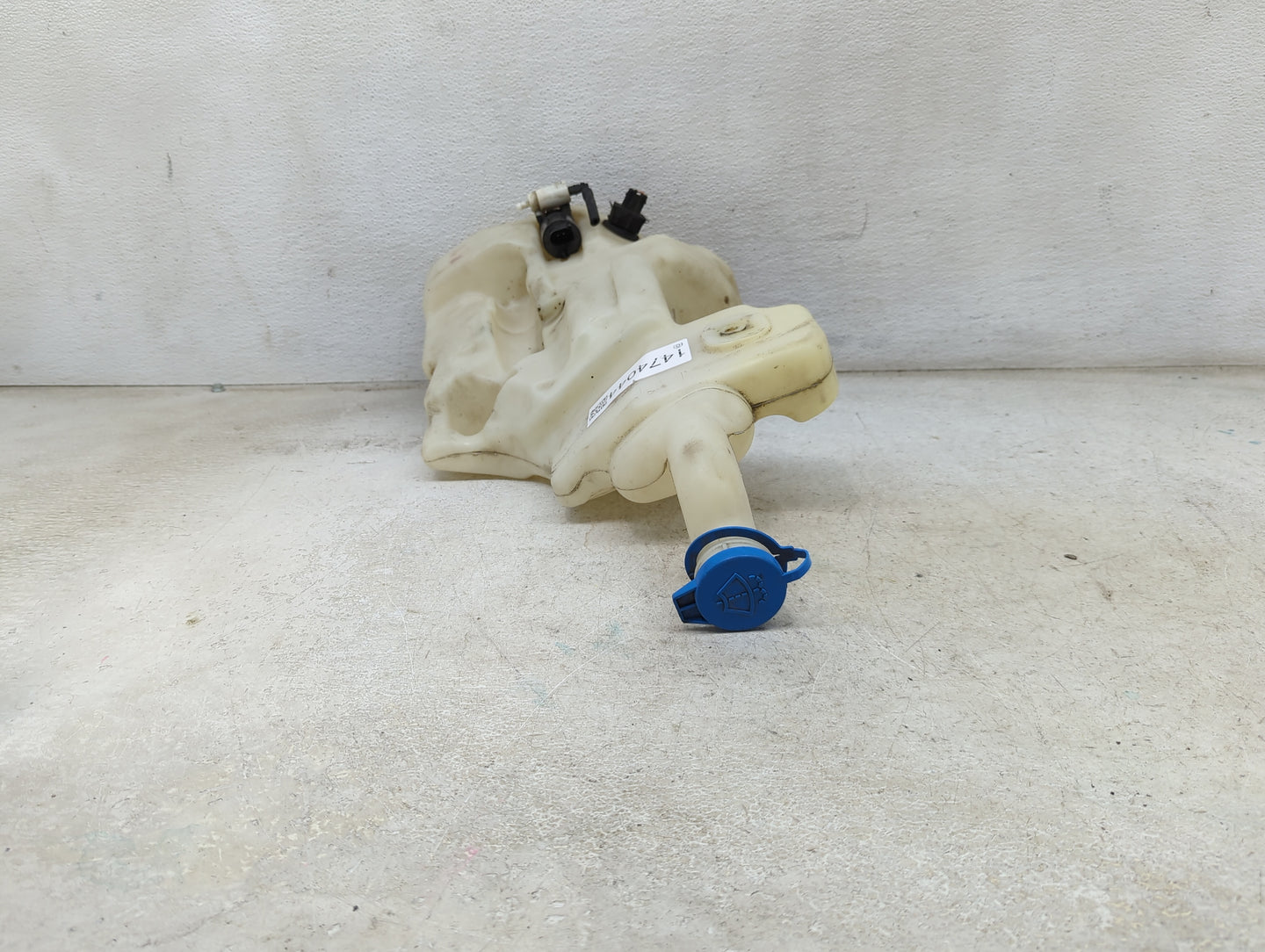 2006 Mercedes R350 Windshield Washer Fluid Reservoir Bottle Oem - Oemusedautoparts1.com
